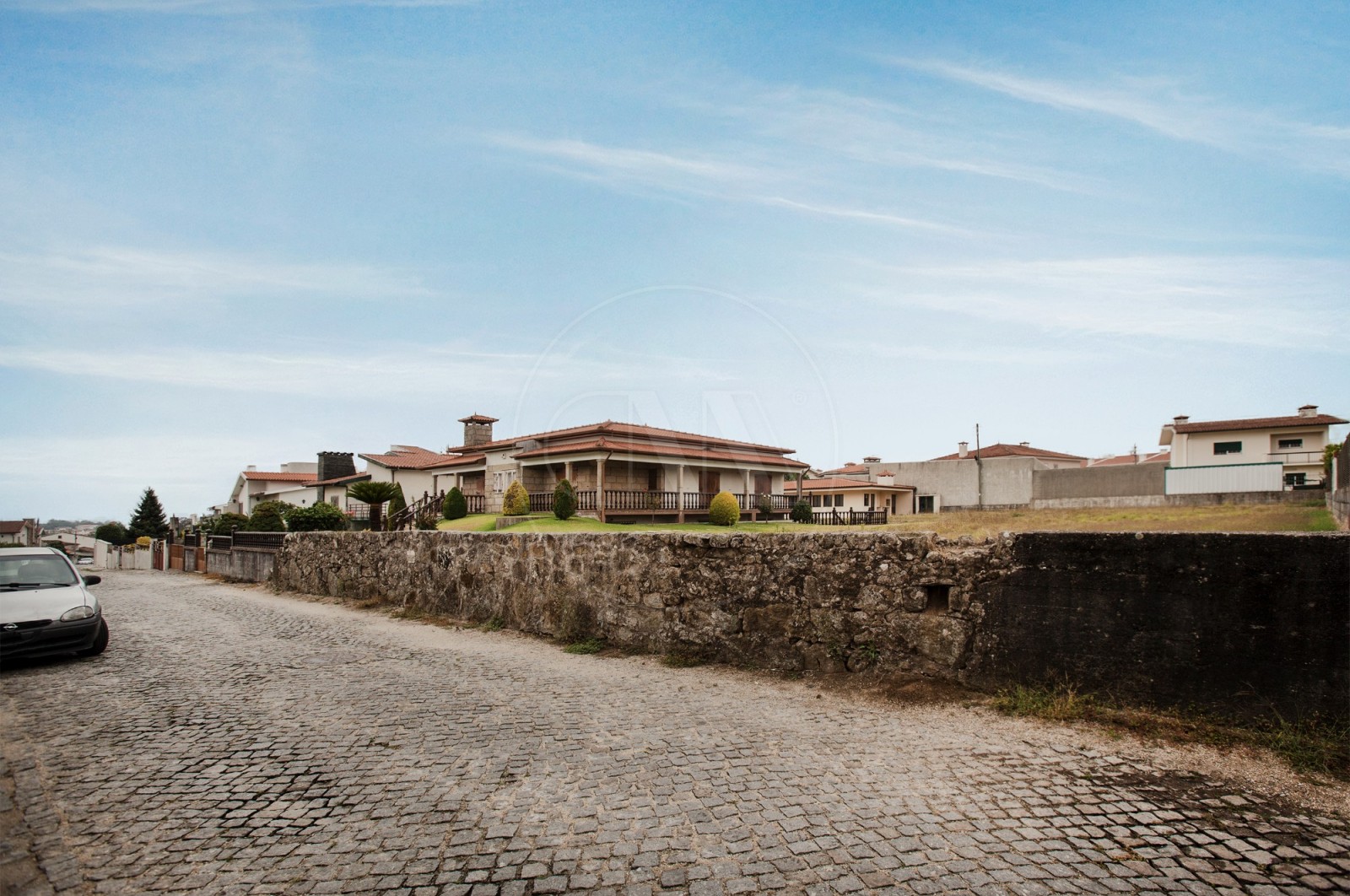 Land Urban for Buy in Merelim (São Paio), Panoias e Parada de Tibães, Braga, Braga - Vistas (Imagem 1)