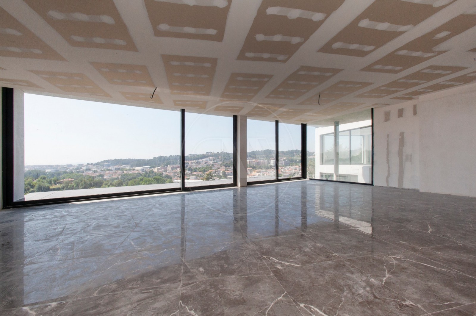 Moradia T5+1 para Venda em Nogueiró e Tenões, Braga, Braga - Sala (Imagem 3)