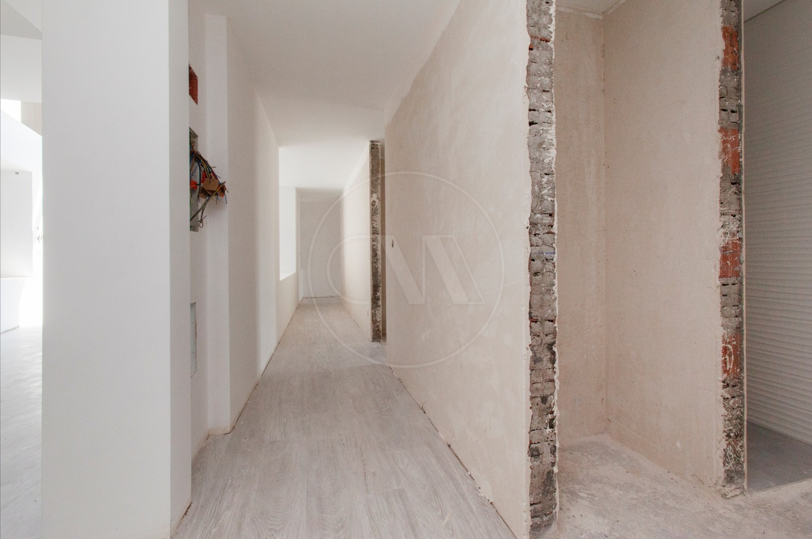 Moradia T5+1 para Venda em Nogueiró e Tenões, Braga, Braga - Corredor (Imagem 5)