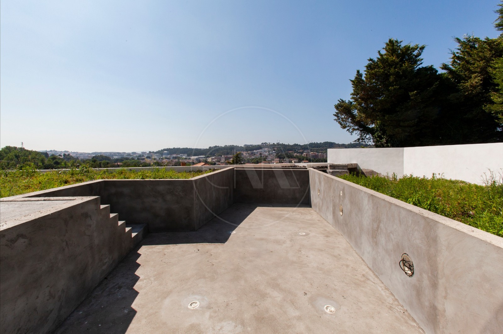 Moradia T5+1 para Venda em Nogueiró e Tenões, Braga, Braga - Piscina (Imagem 5)