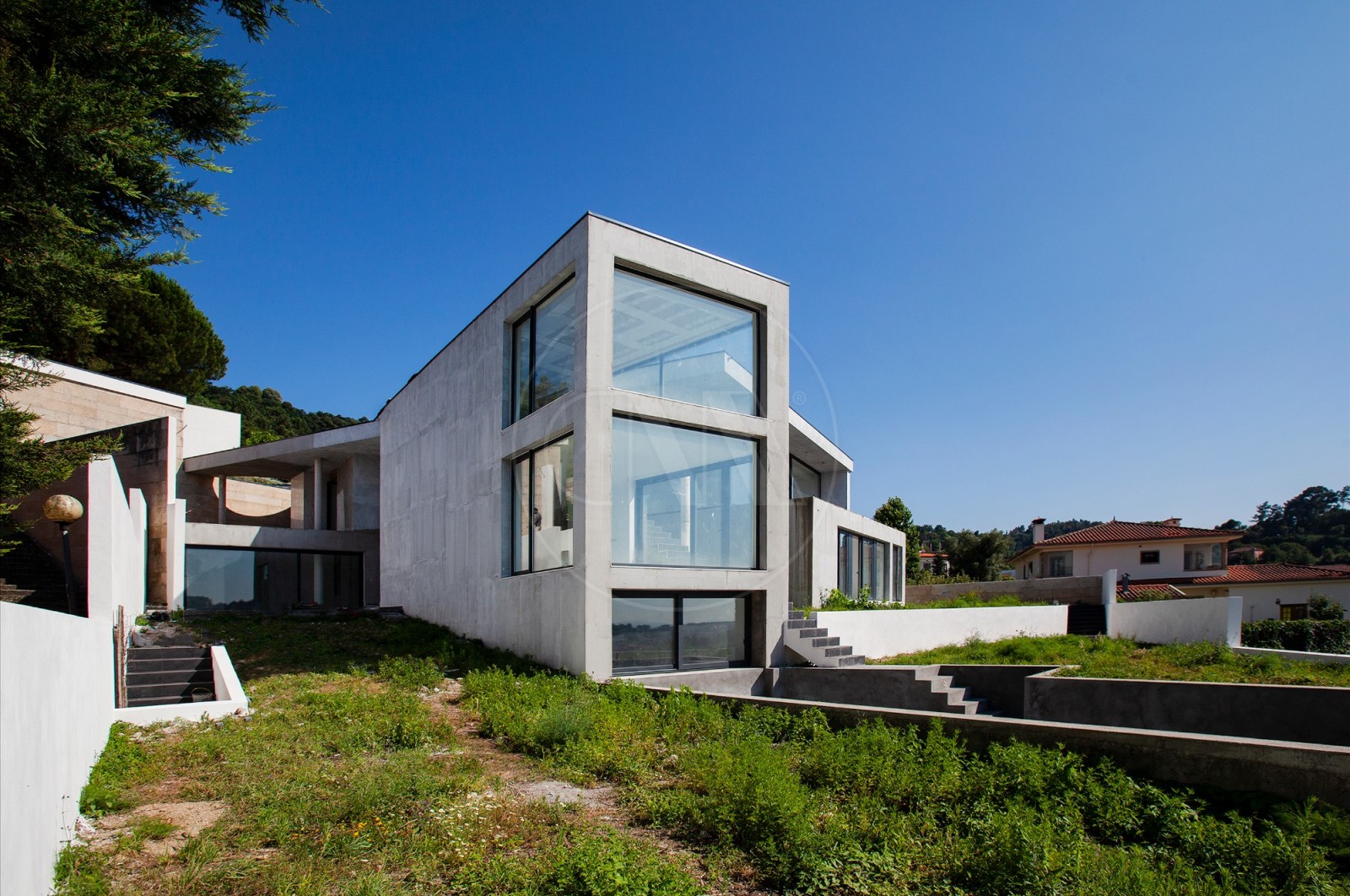 Moradia T5+1 para Venda em Nogueiró e Tenões, Braga, Braga - Fachada (Imagem 7)