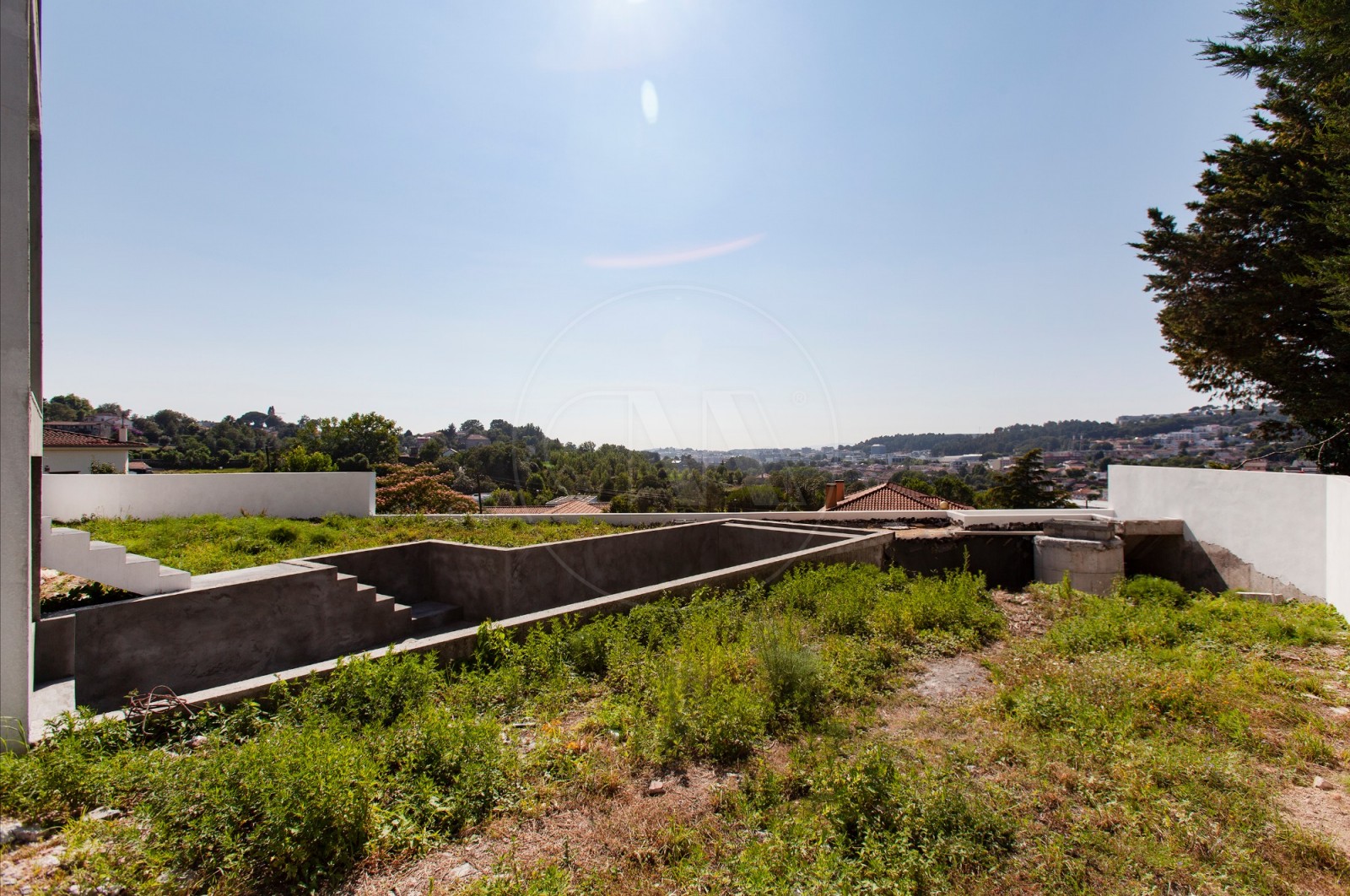 Moradia T5+1 para Venda em Nogueiró e Tenões, Braga, Braga - Piscina (Imagem 6)