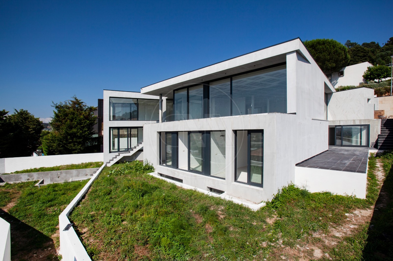 Moradia T5+1 para Venda em Nogueiró e Tenões, Braga, Braga - Fachada (Imagem 8)