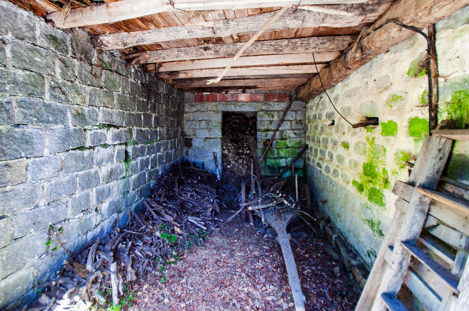 House T2 for For sale in Vade, Vila Verde, Braga - Parqueamento/Garagem (Imagem 2)