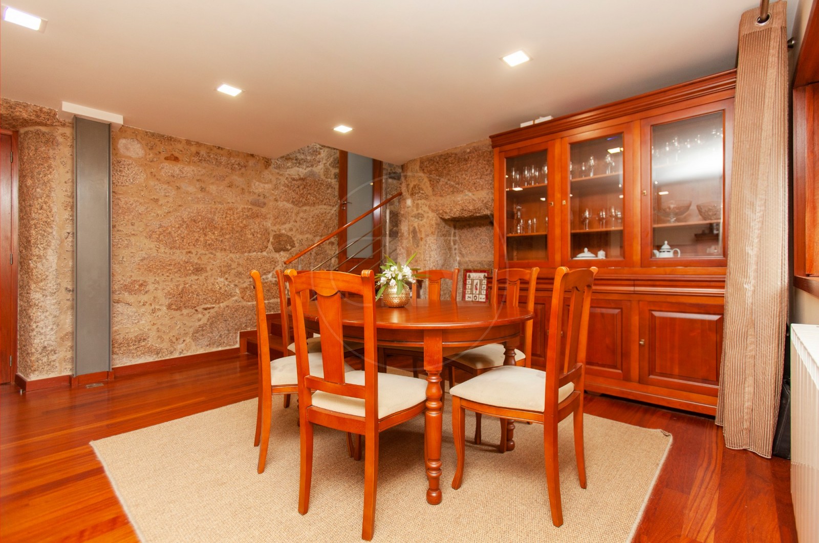 Moradia T3+1 para Venda em Santa Lucrécia de Algeriz e Navarra, Braga, Braga - Sala (Imagem 4)