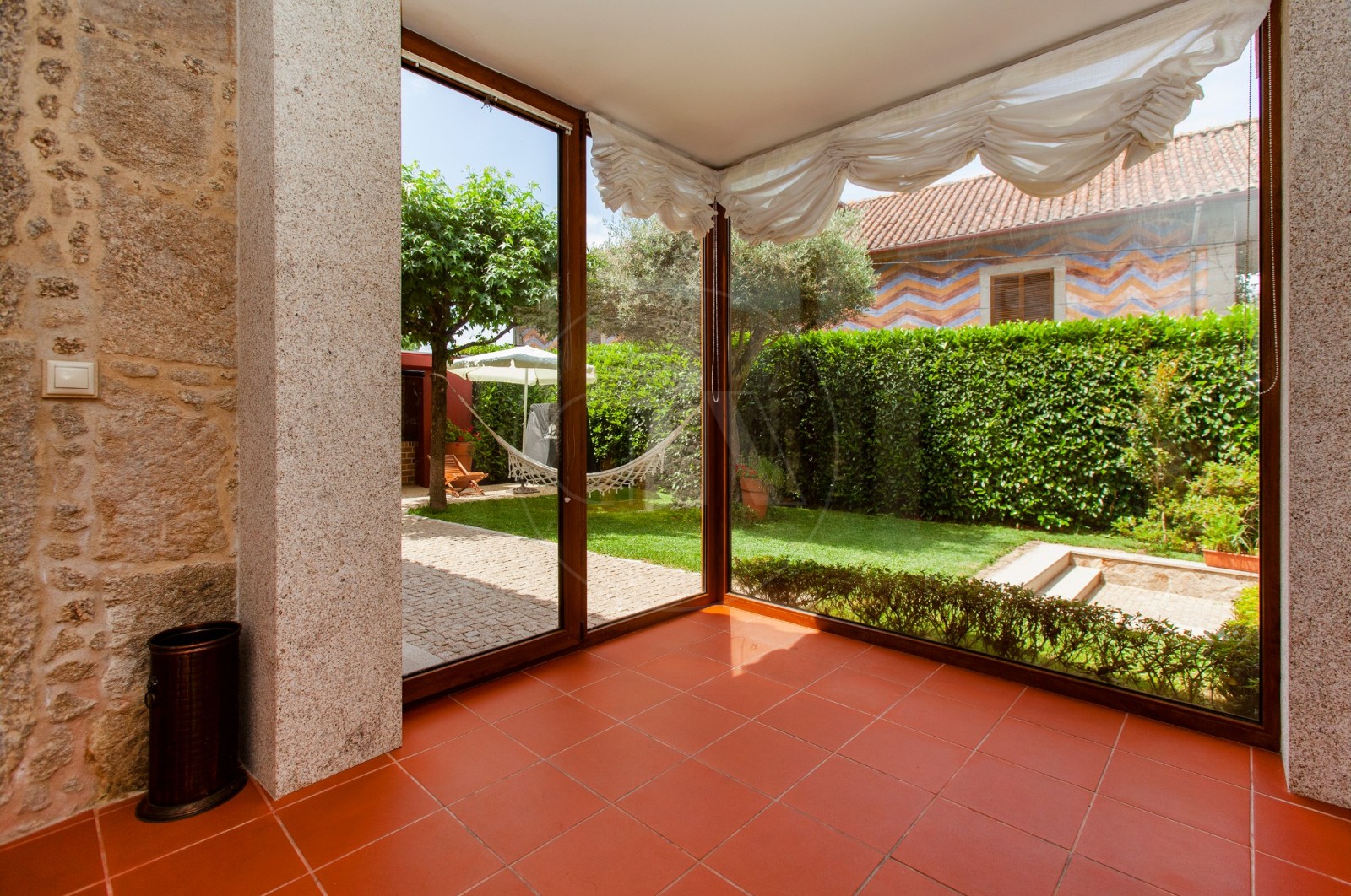 Moradia T3+1 para Venda em Santa Lucrécia de Algeriz e Navarra, Braga, Braga - Terraço (Imagem 1)