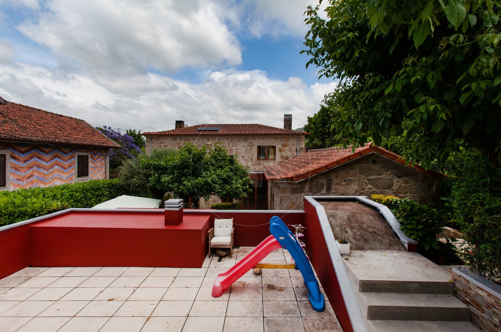 Moradia T3+1 para Venda em Santa Lucrécia de Algeriz e Navarra, Braga, Braga - Terraço (Imagem 2)