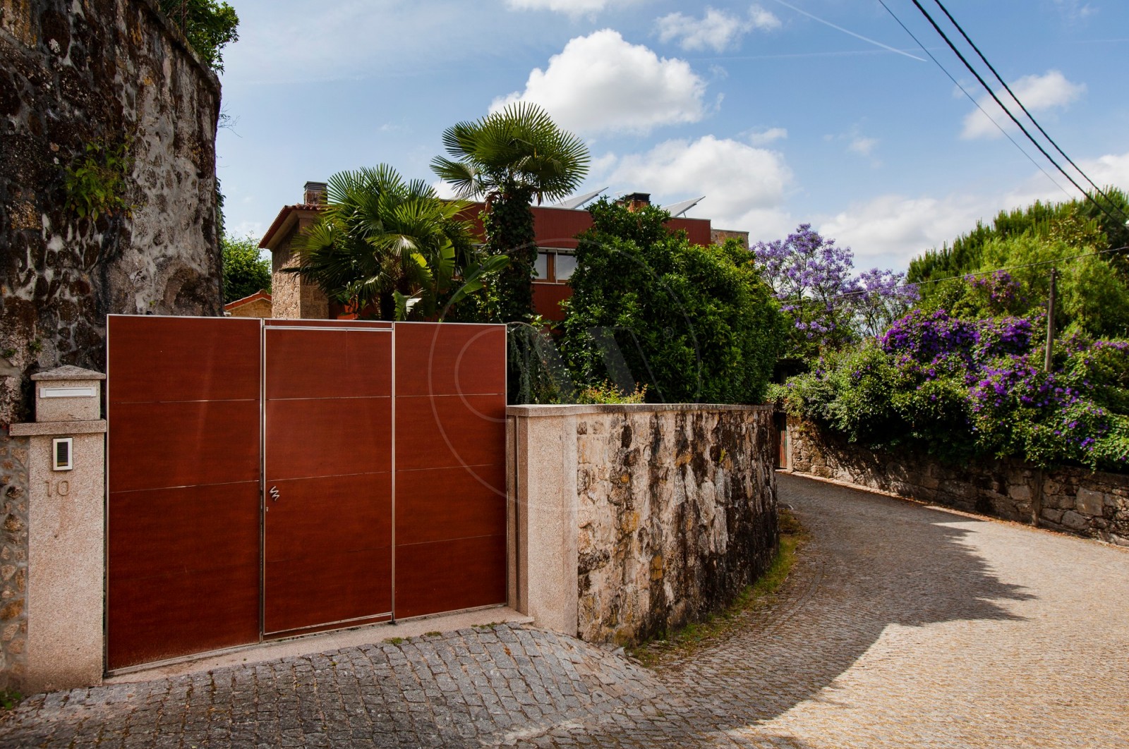 Moradia T3+1 para Venda em Santa Lucrécia de Algeriz e Navarra, Braga, Braga - Fachada (Imagem 6)