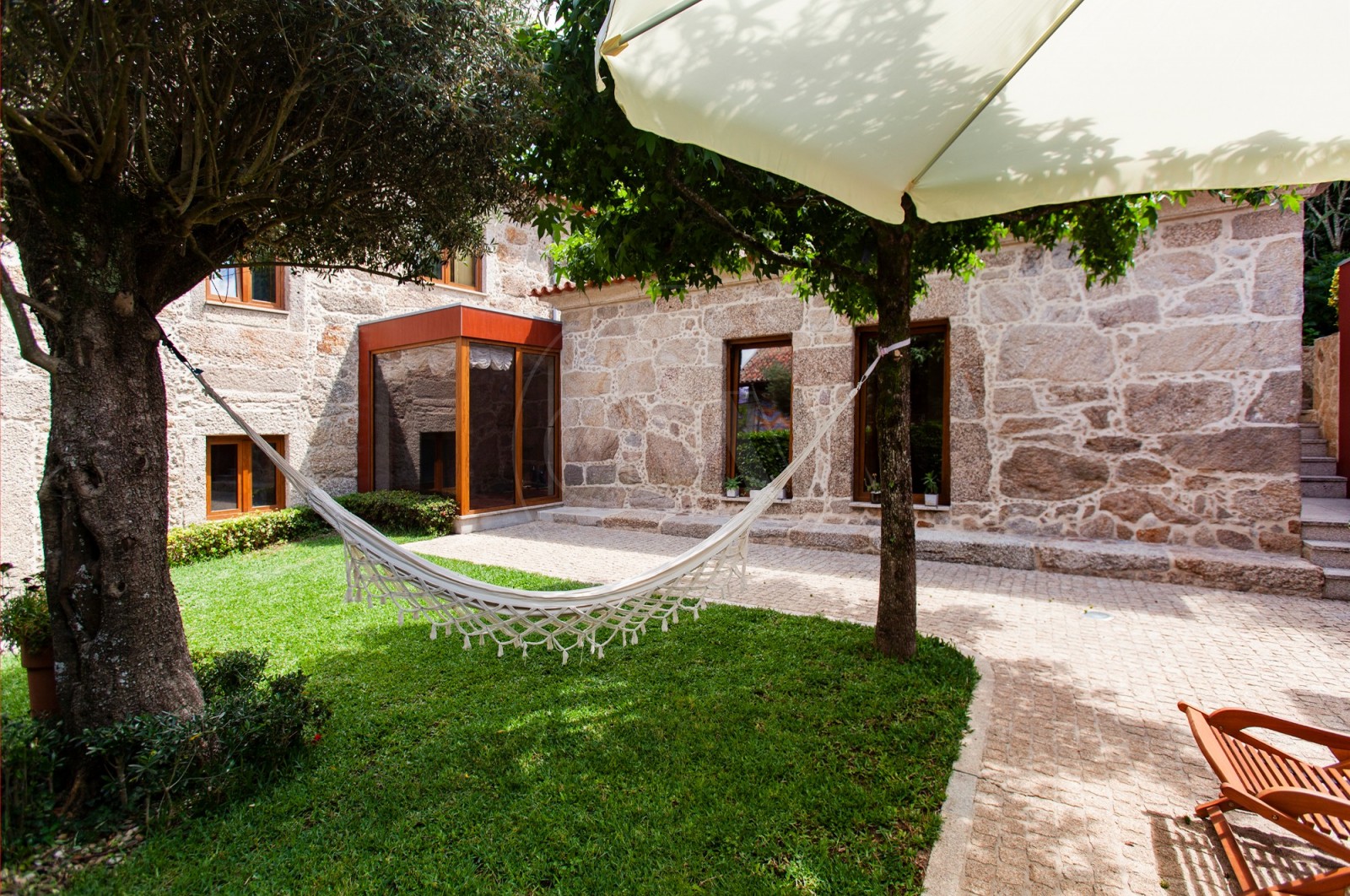 Moradia T3+1 para Venda em Santa Lucrécia de Algeriz e Navarra, Braga, Braga - Fachada (Imagem 4)