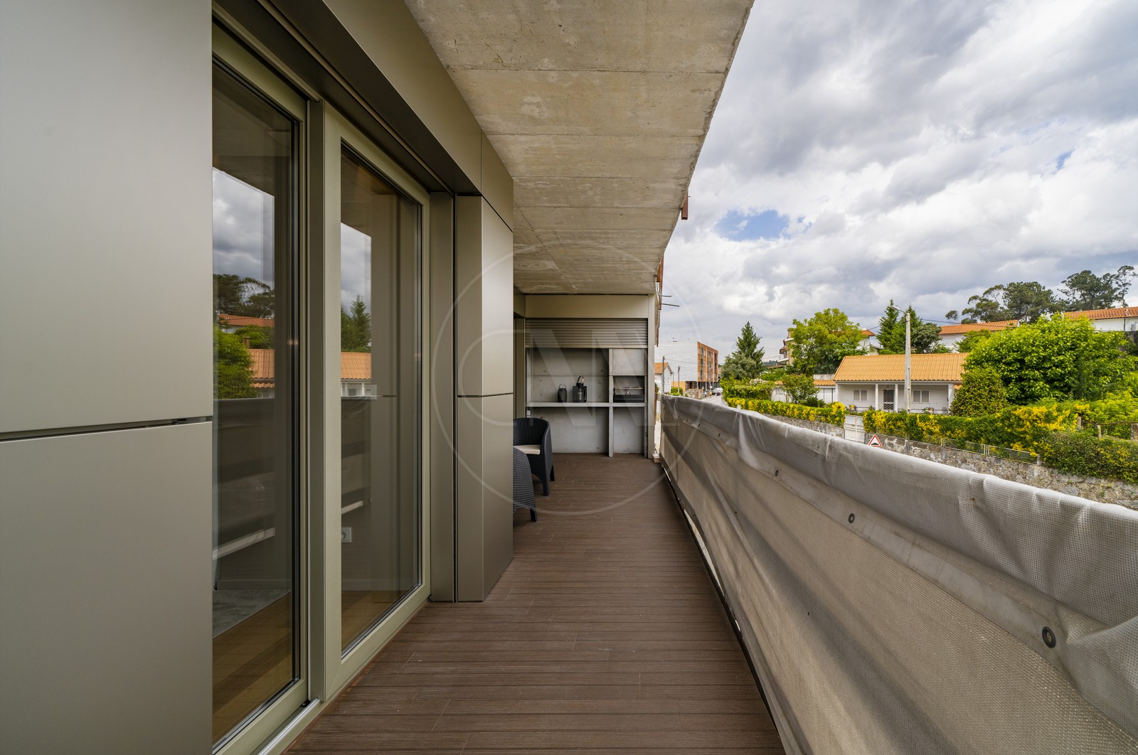 Apartment T3 for For sale in Vila Nova de Famalicão e Calendário, Vila Nova de Famalicão, Braga - Varanda (Imagem 4)