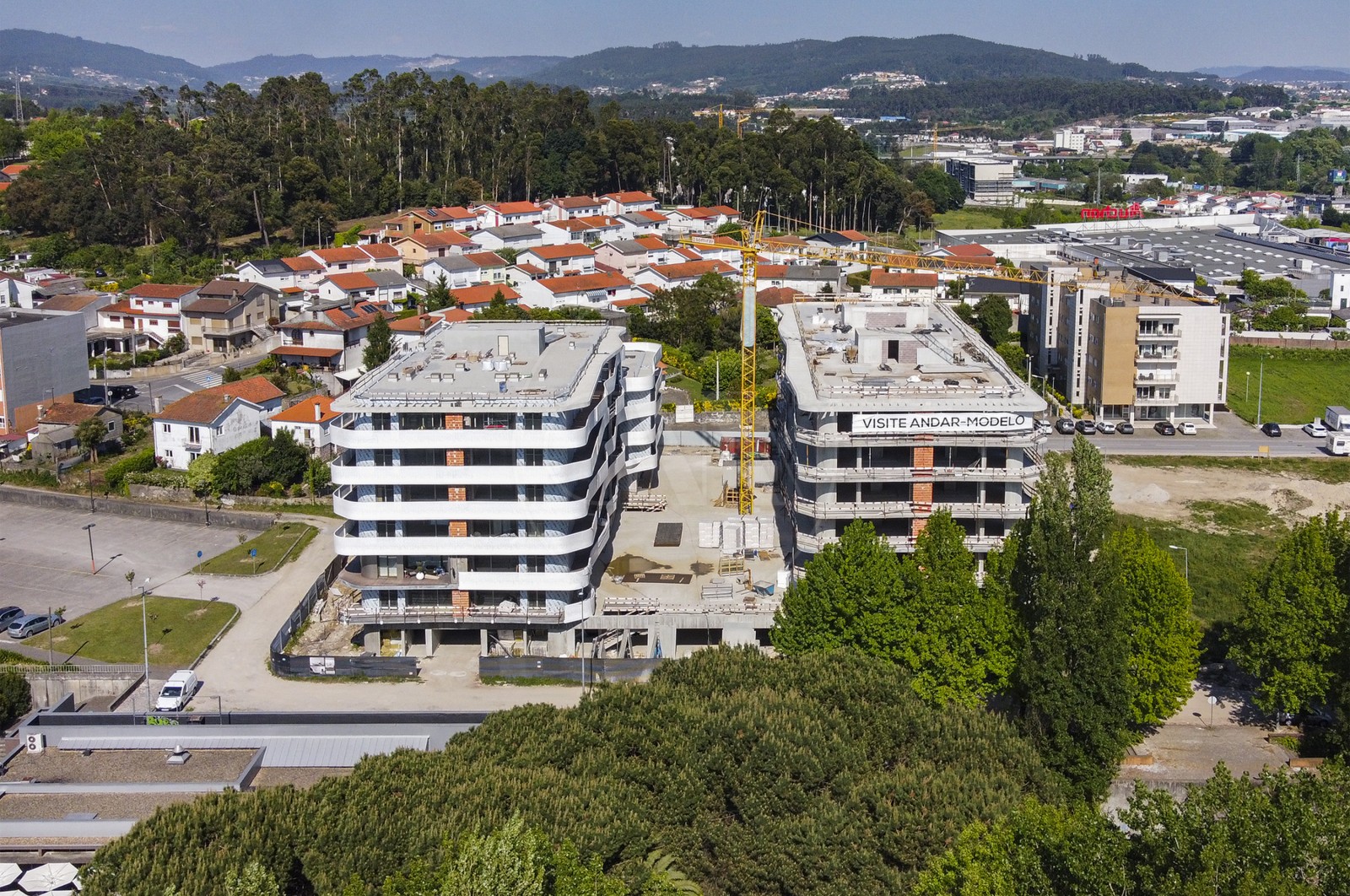 Apartment T3 for For sale in Vila Nova de Famalicão e Calendário, Vila Nova de Famalicão, Braga - Fachada (Imagem 3)