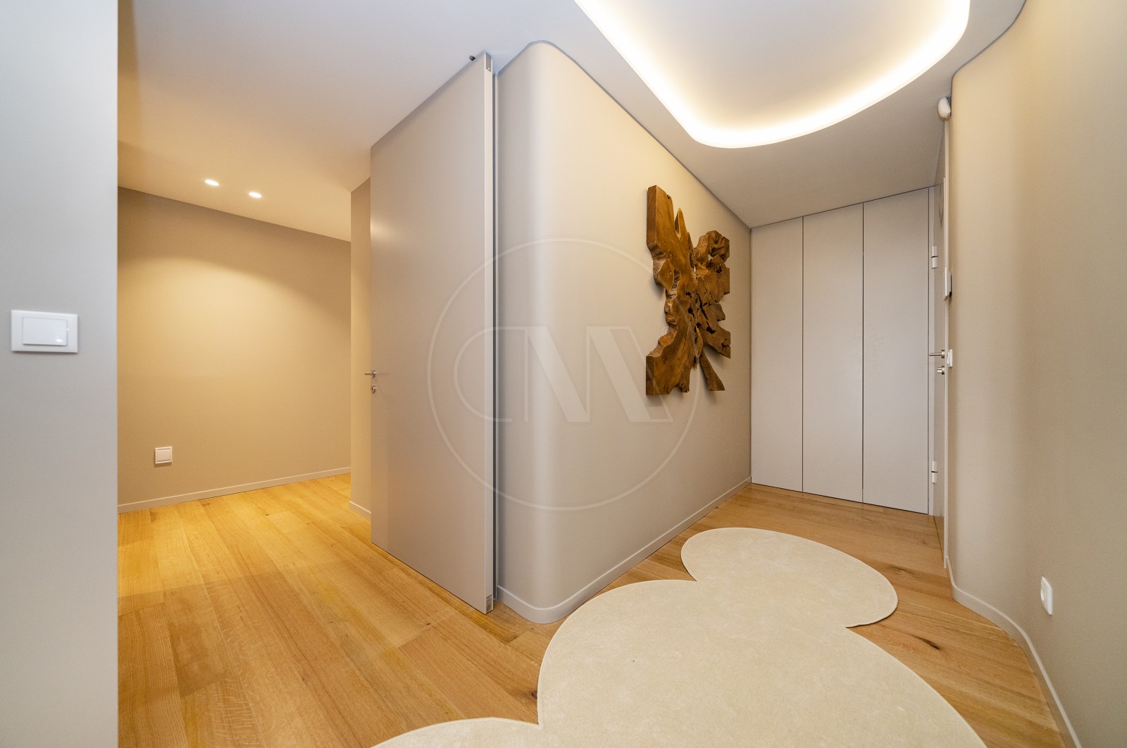 Apartment T3 for For sale in Vila Nova de Famalicão e Calendário, Vila Nova de Famalicão, Braga - Corredor (Imagem 5)