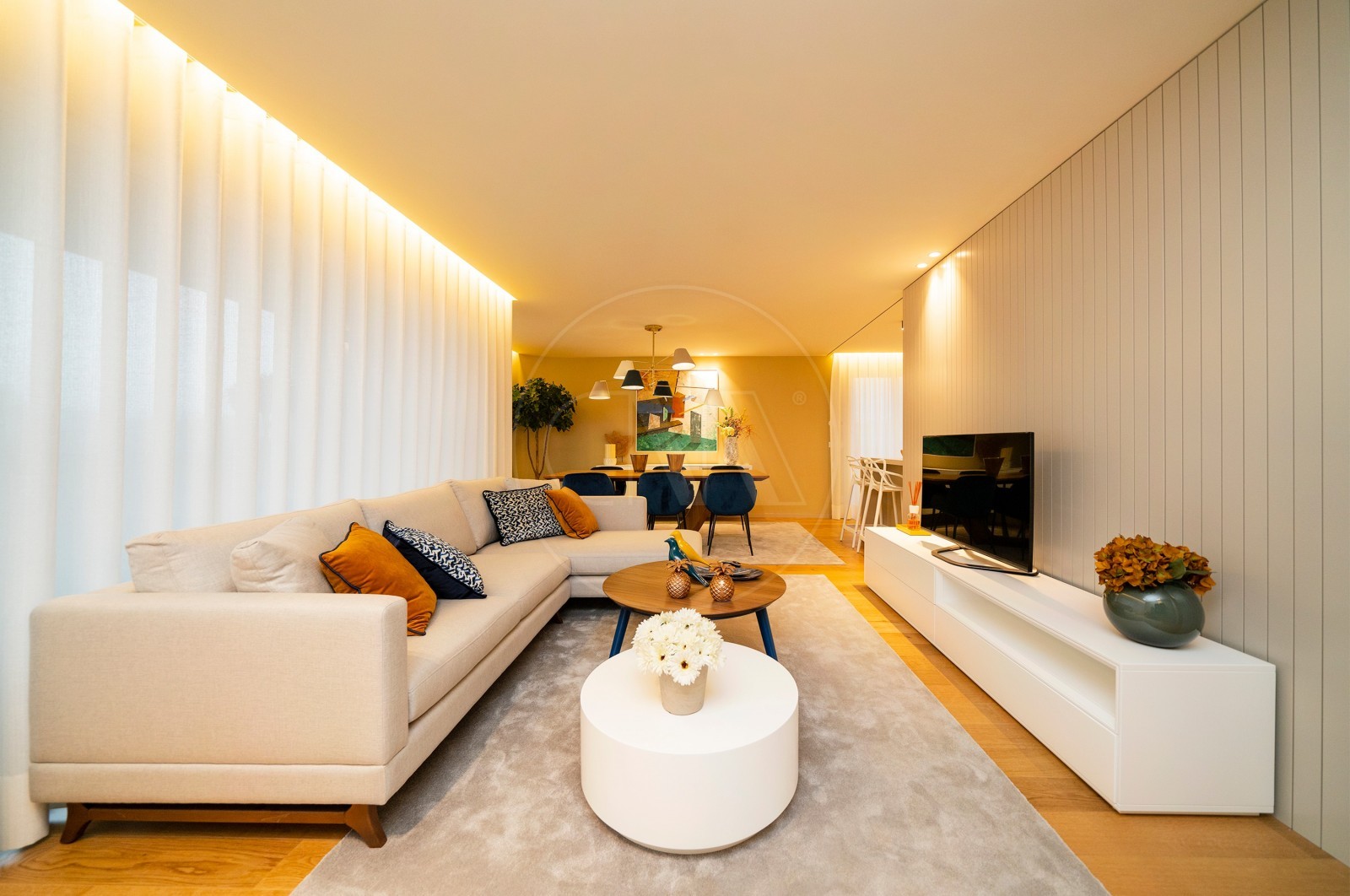 Apartment T2 for For sale in Vila Nova de Famalicão e Calendário, Vila Nova de Famalicão, Braga - Sala (Imagem 3)