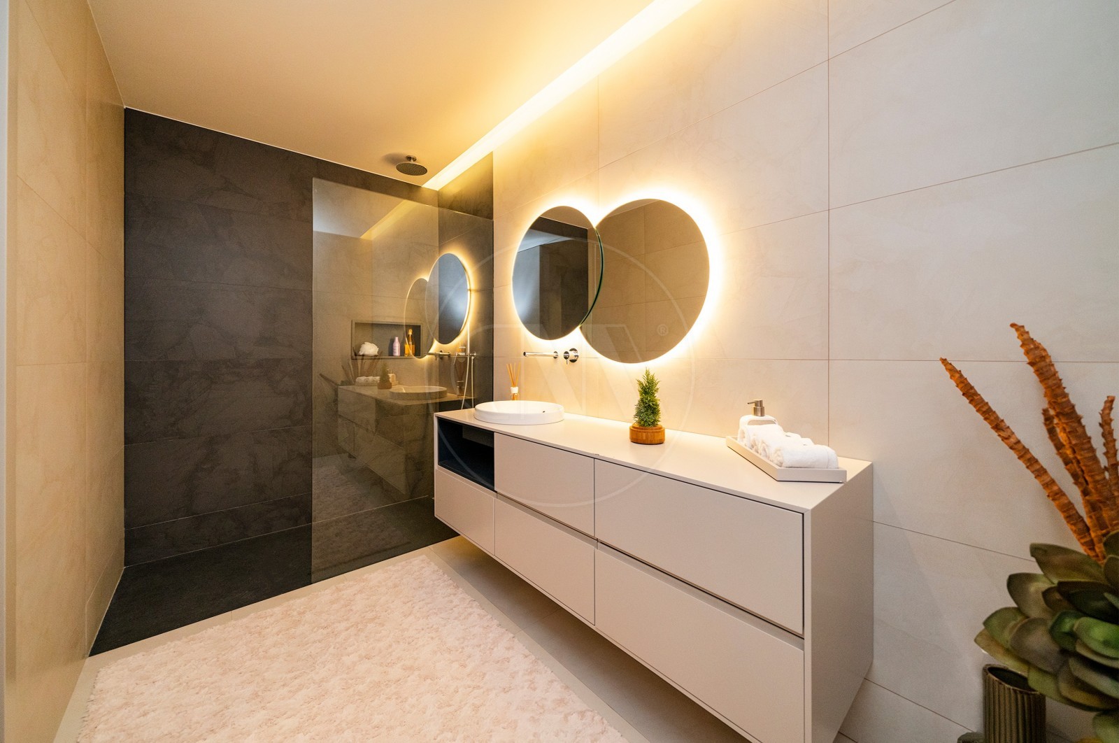 Apartment T2 for For sale in Vila Nova de Famalicão e Calendário, Vila Nova de Famalicão, Braga - Casa de banho (Imagem 4)