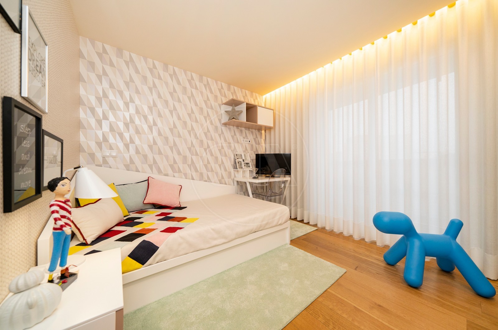 Apartment T2 for For sale in Vila Nova de Famalicão e Calendário, Vila Nova de Famalicão, Braga - Quarto (Imagem 1)