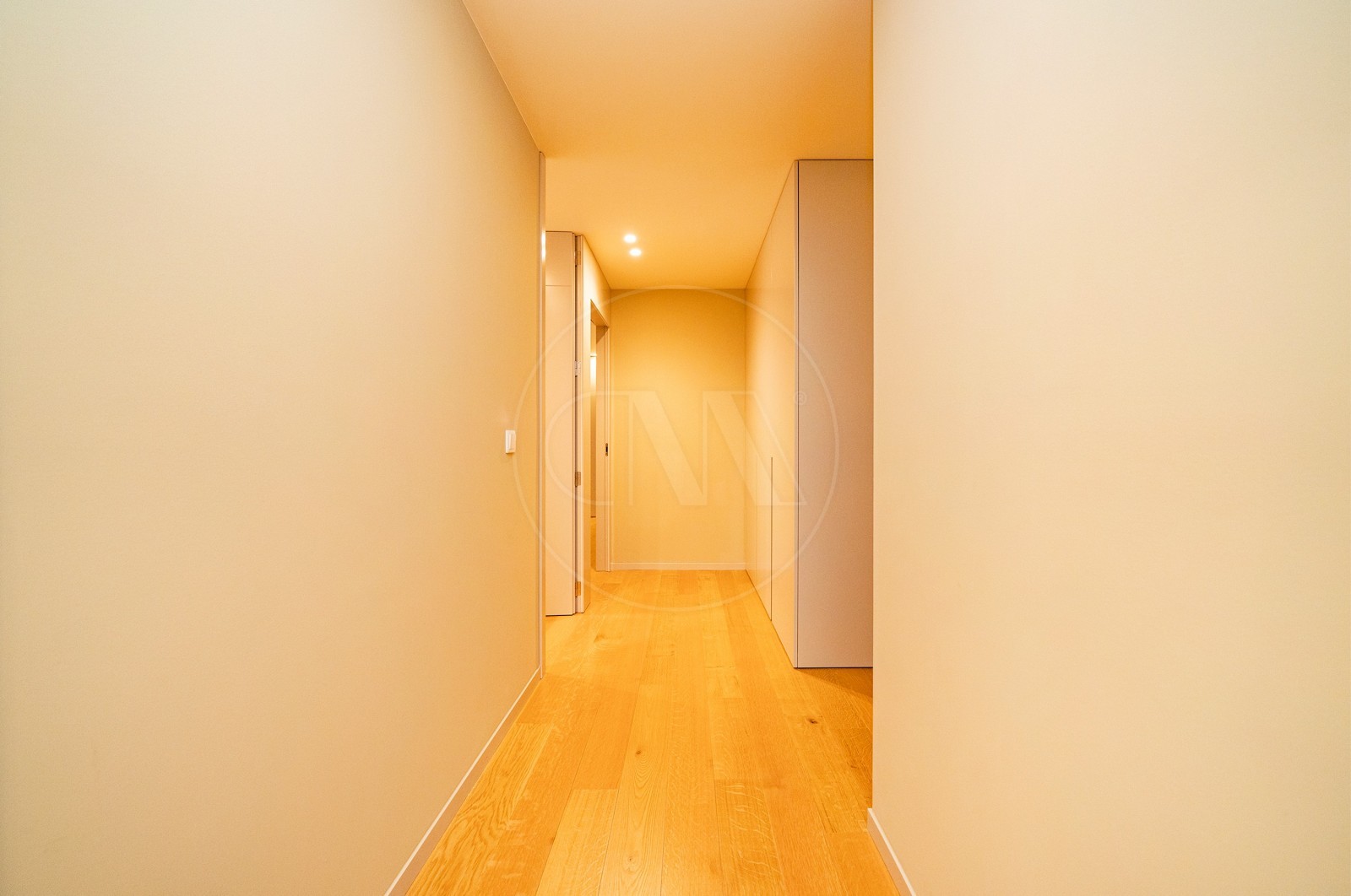 Apartment T2 for For sale in Vila Nova de Famalicão e Calendário, Vila Nova de Famalicão, Braga - Corredor (Imagem 6)