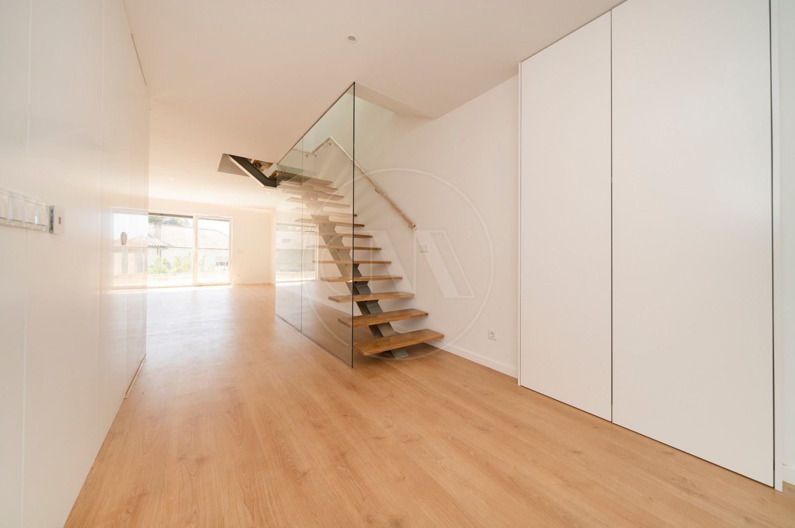 House T3 for For sale in Braga (São José de São Lázaro e São João do Souto), Braga, Braga - Corredor (Imagem 1)