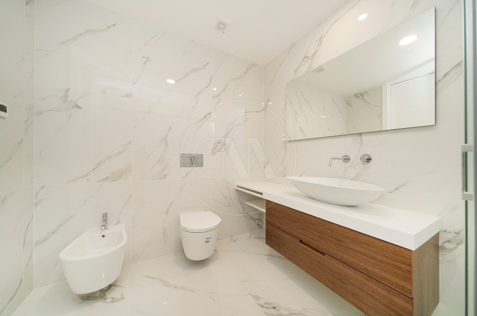 House T3 for For sale in Braga (São José de São Lázaro e São João do Souto), Braga, Braga - Casa de banho (Imagem 3)