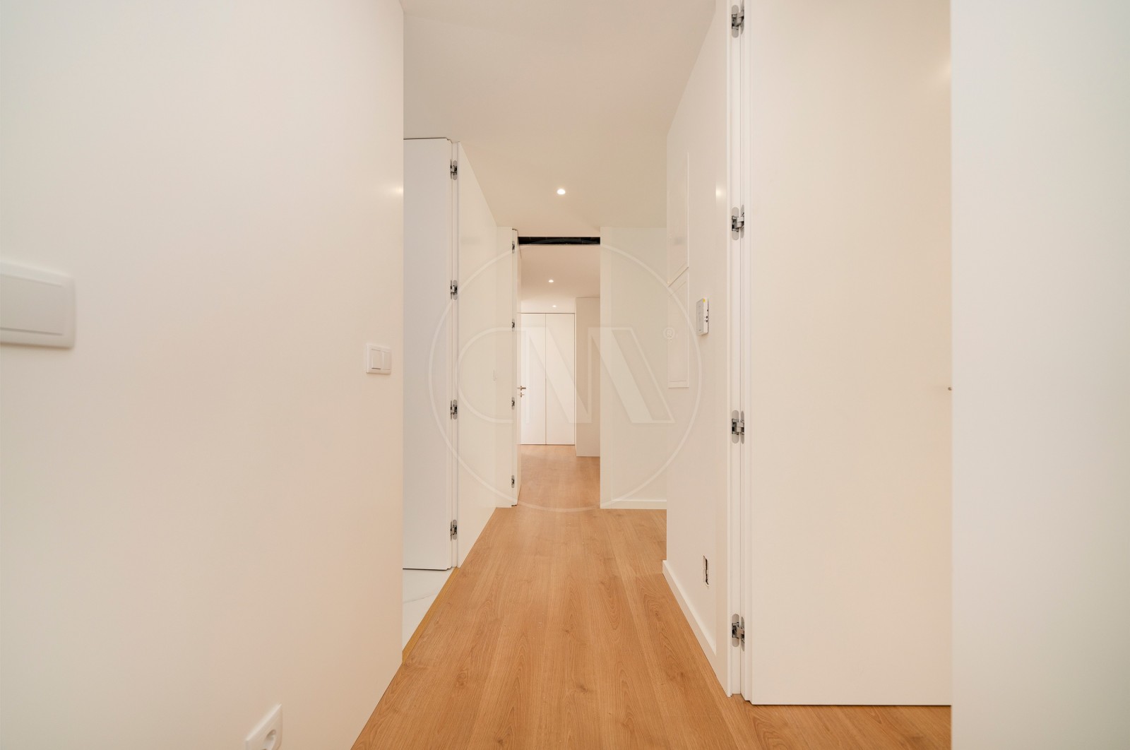 House T3 for For sale in Braga (São José de São Lázaro e São João do Souto), Braga, Braga - Corredor (Imagem 6)