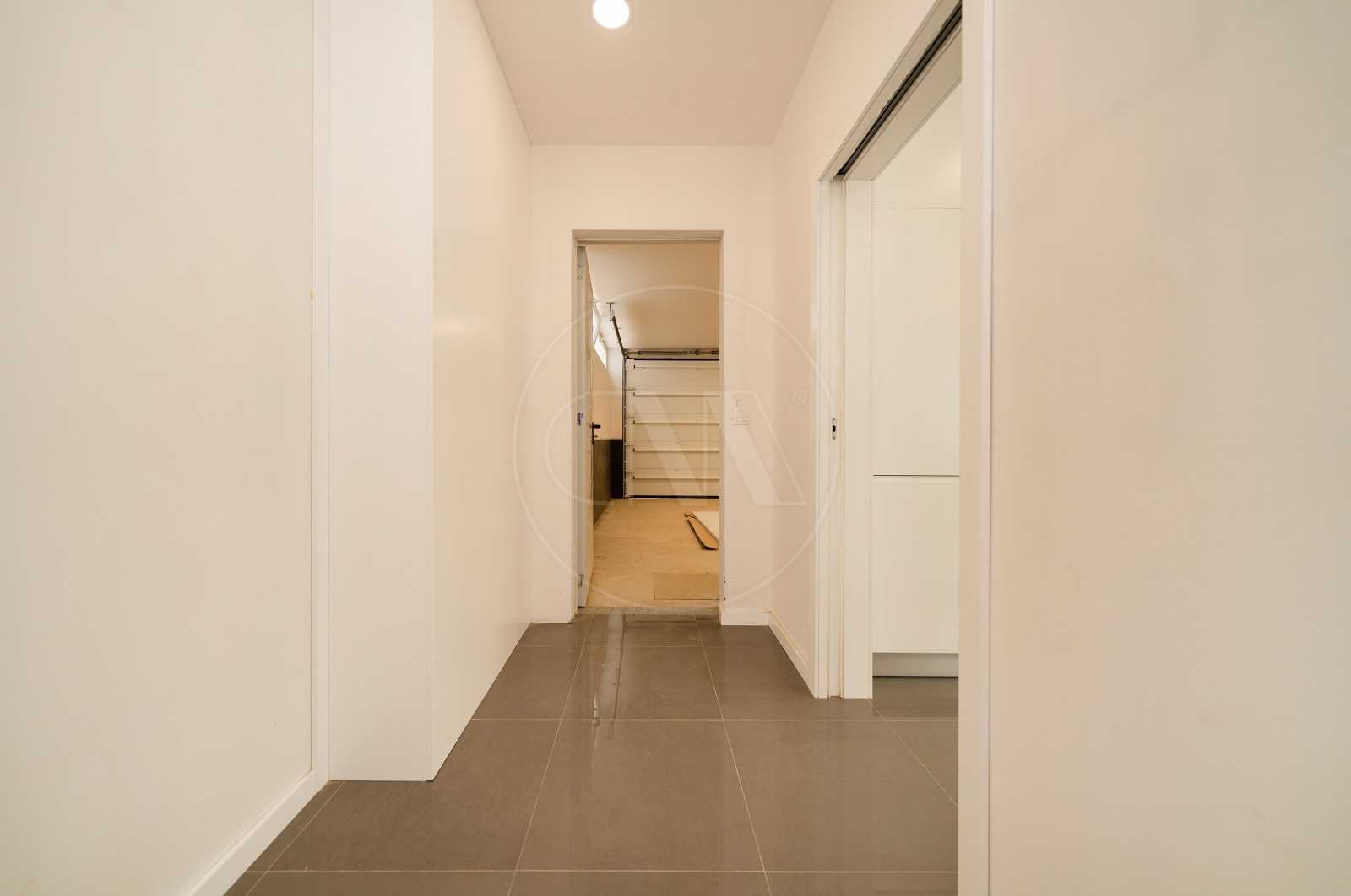 House T3 for For sale in Braga (São José de São Lázaro e São João do Souto), Braga, Braga - Corredor (Imagem 8)