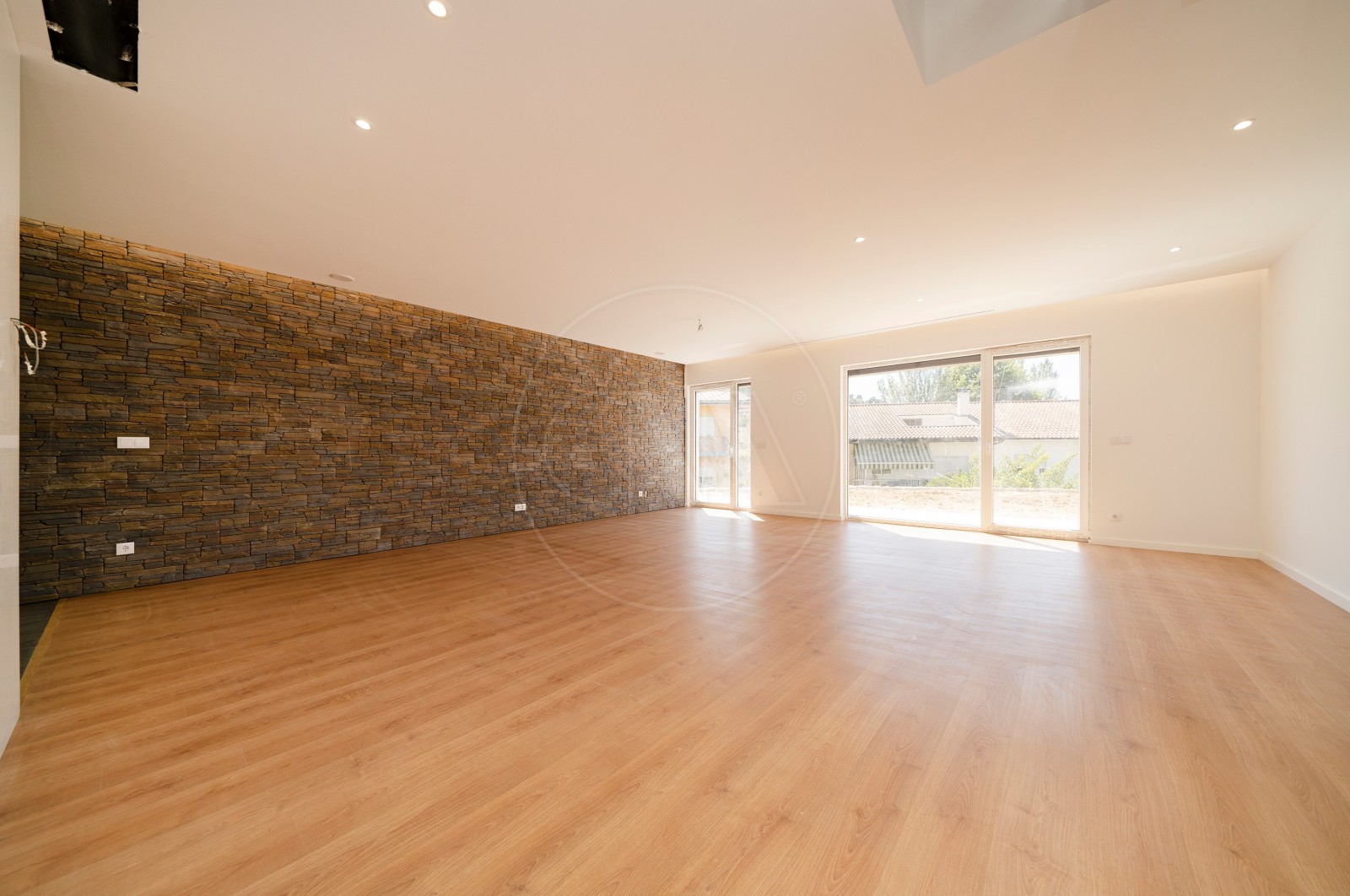 House T3 for For sale in Braga (São José de São Lázaro e São João do Souto), Braga, Braga - Sala (Imagem 6)