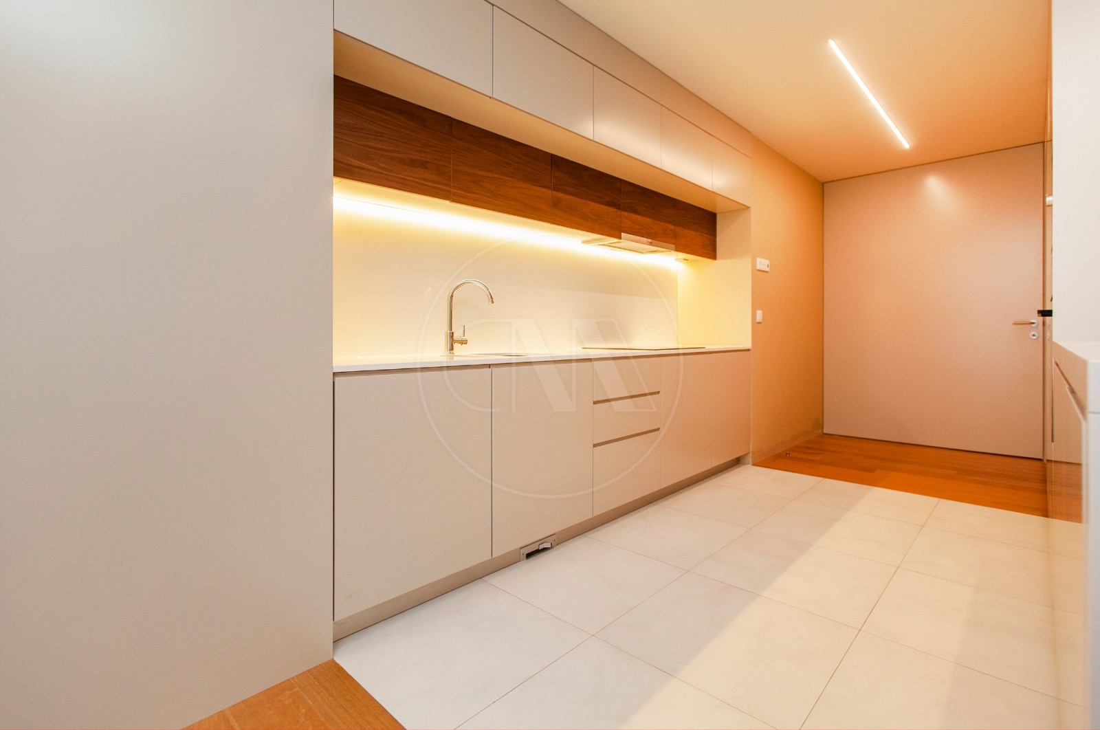 Apartamento T3+1 para Venda em Vila Nova de Famalicão e Calendário, Vila Nova de Famalicão, Braga - Cozinha (Imagem 3)