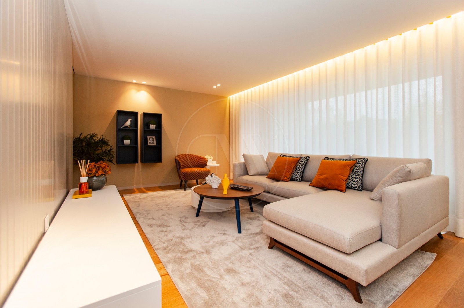 Apartamento T4 para Venda em Vila Nova de Famalicão e Calendário, Vila Nova de Famalicão, Braga - Sala (Imagem 3)