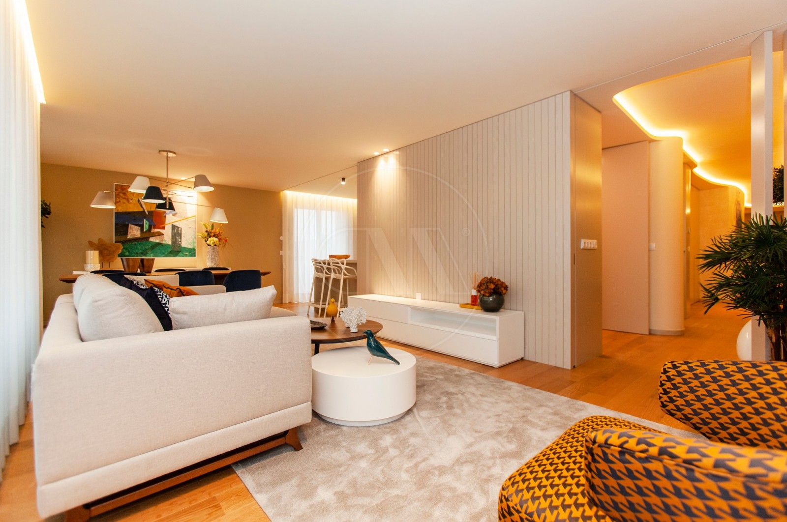 Apartamento T4 para Venda em Vila Nova de Famalicão e Calendário, Vila Nova de Famalicão, Braga - Sala (Imagem 4)