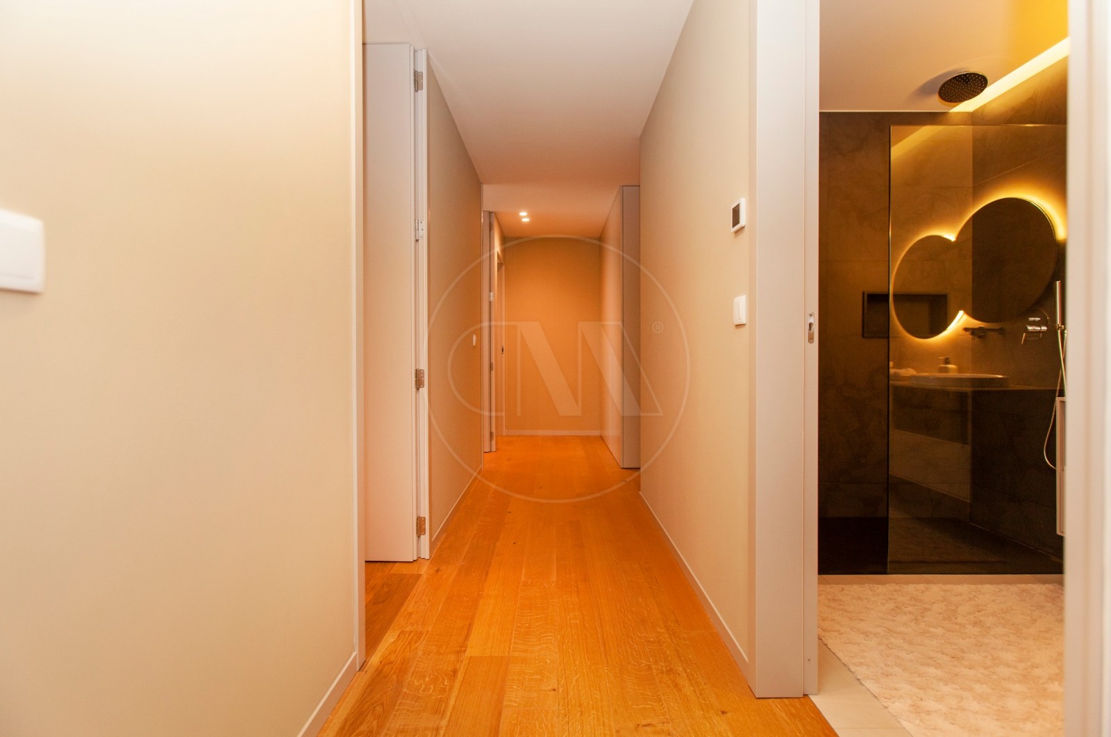 Apartamento T4 para Venda em Vila Nova de Famalicão e Calendário, Vila Nova de Famalicão, Braga - Corredor (Imagem 7)