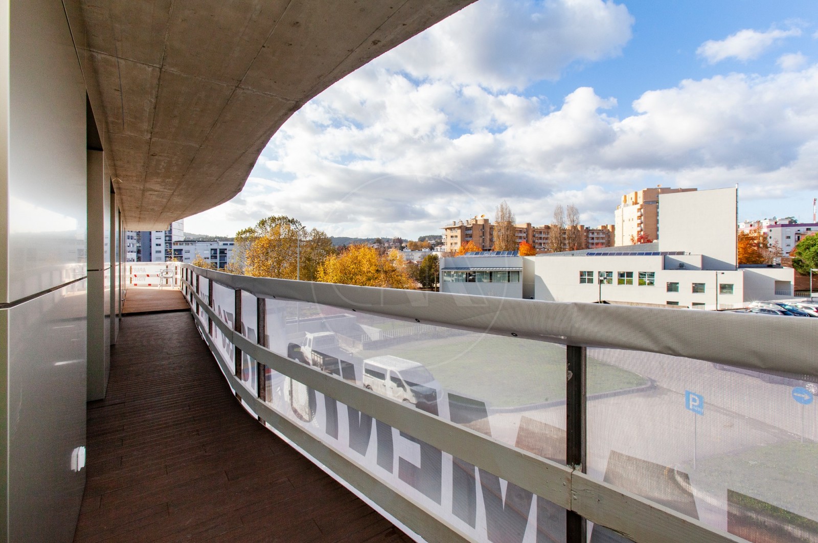 Apartamento T4 para Venda em Vila Nova de Famalicão e Calendário, Vila Nova de Famalicão, Braga - Varanda (Imagem 6)