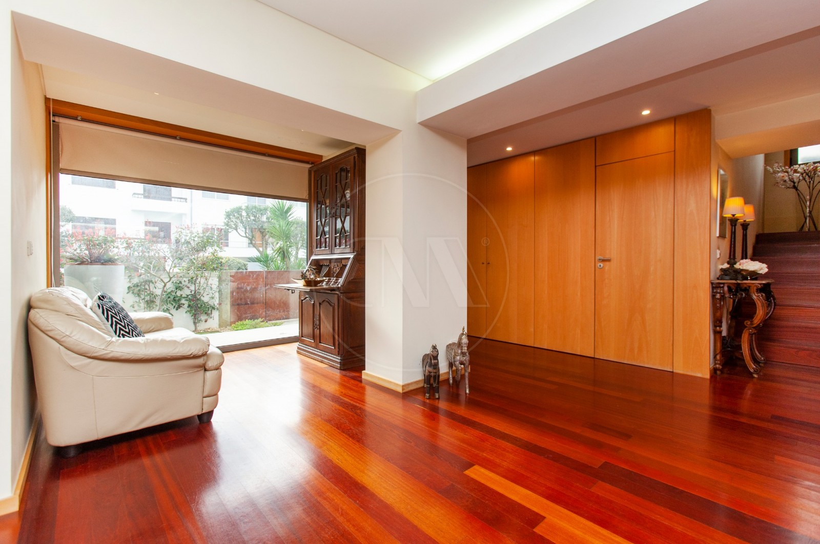 Moradia T4+1 para Venda em Nogueira, Fraião e Lamaçães, Braga, Braga - Sala de espera (Imagem 1)