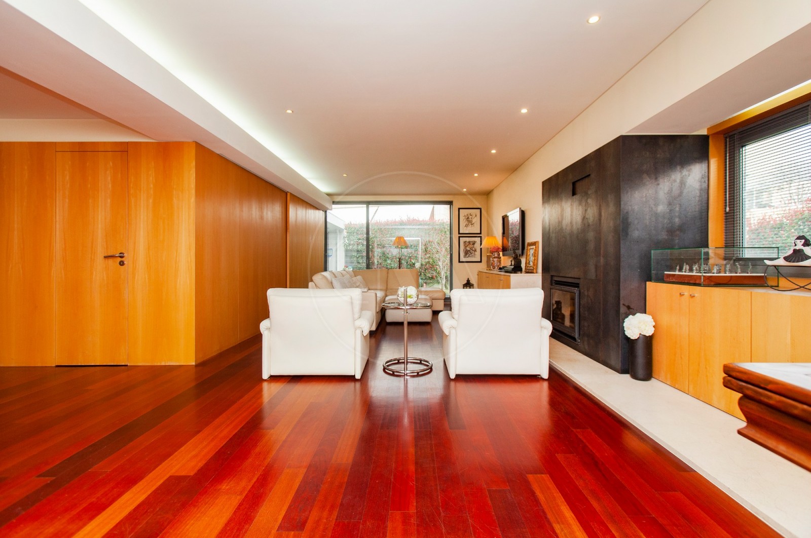 Moradia T4+1 para Venda em Nogueira, Fraião e Lamaçães, Braga, Braga - Sala (Imagem 2)