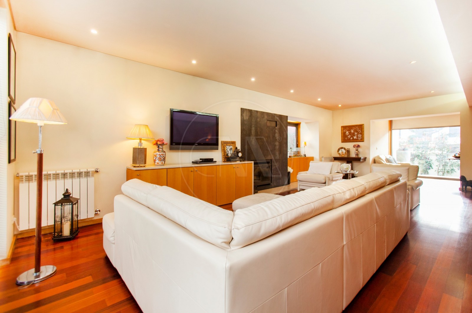 Moradia T4+1 para Venda em Nogueira, Fraião e Lamaçães, Braga, Braga - Sala (Imagem 5)