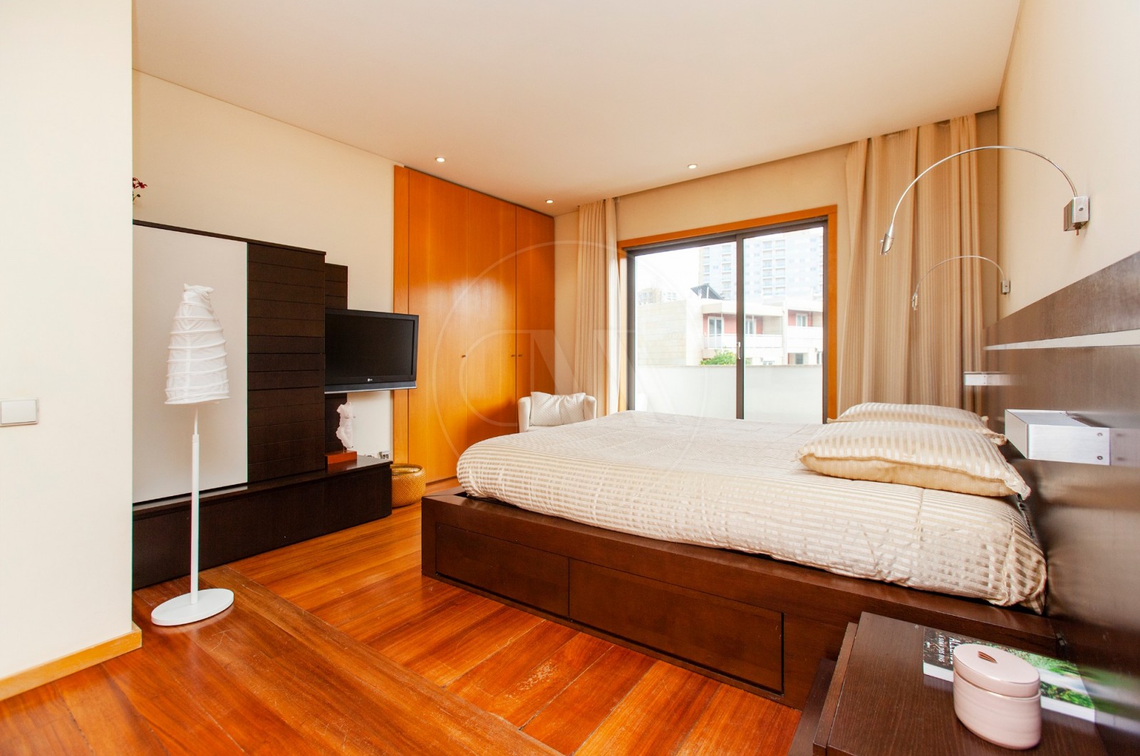 Moradia T4+1 para Venda em Nogueira, Fraião e Lamaçães, Braga, Braga - Suite (Imagem 2)