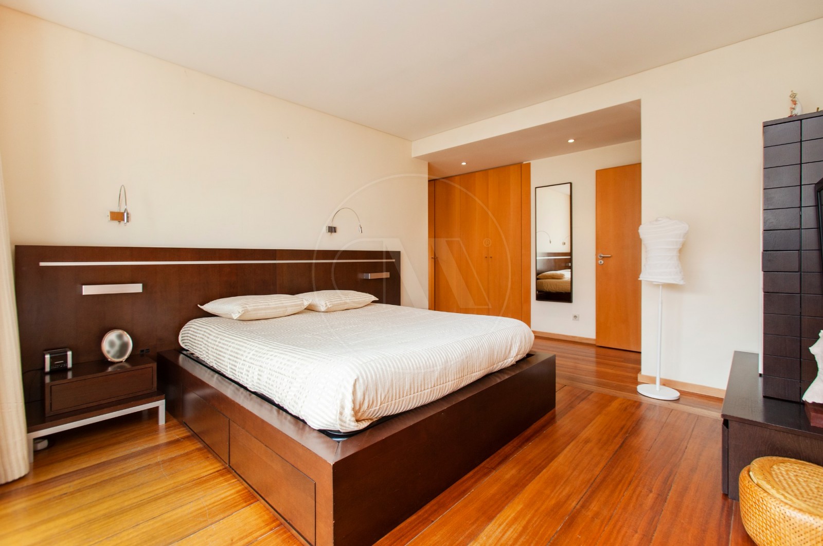 Moradia T4+1 para Venda em Nogueira, Fraião e Lamaçães, Braga, Braga - Suite (Imagem 3)