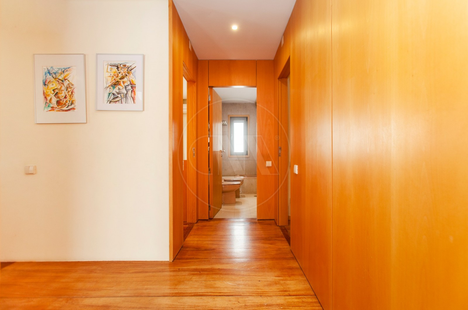 Moradia T4+1 para Venda em Nogueira, Fraião e Lamaçães, Braga, Braga - Corredor (Imagem 3)