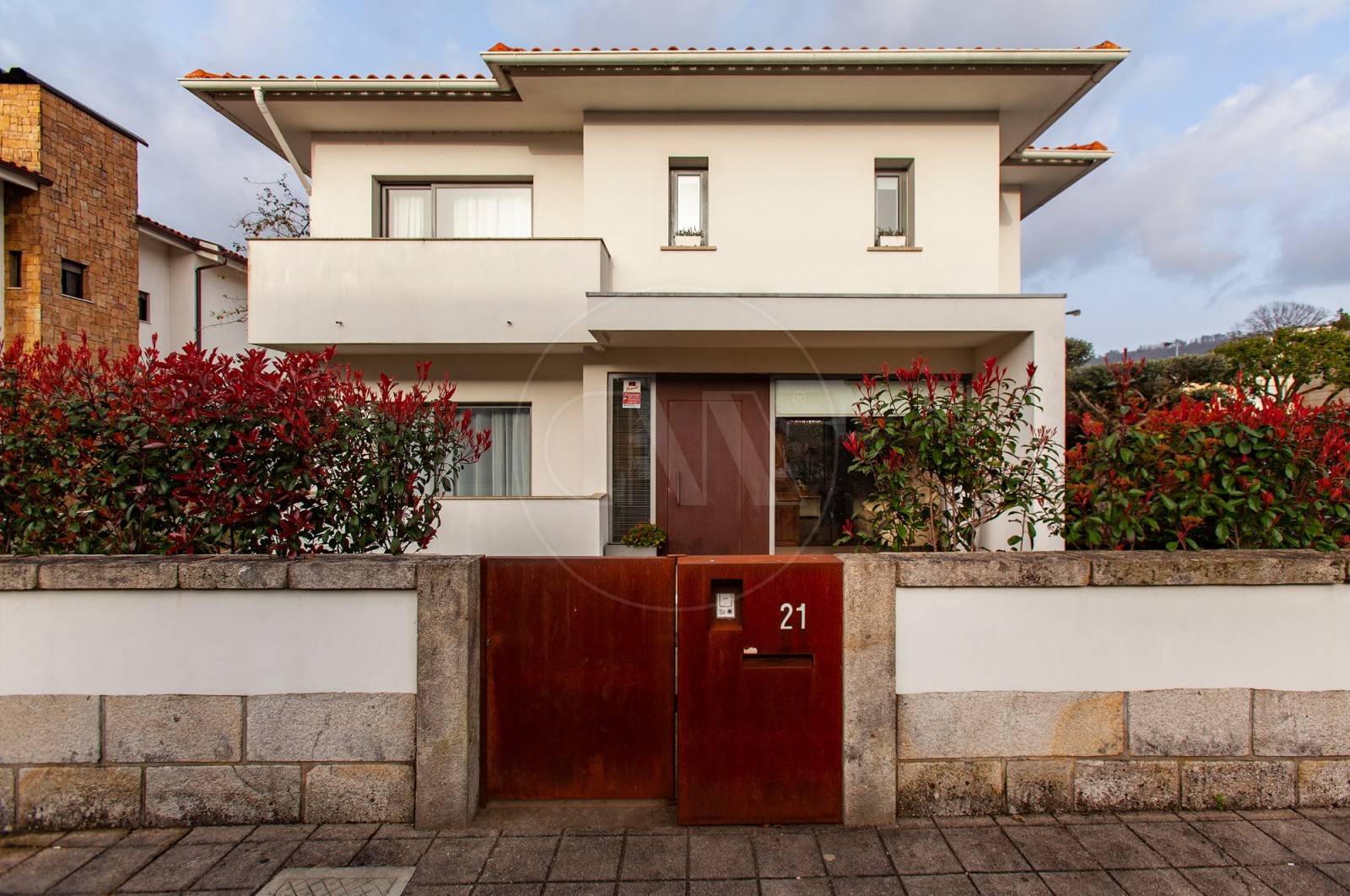 Moradia T4+1 para Venda em Nogueira, Fraião e Lamaçães, Braga, Braga - Fachada (Imagem 4)