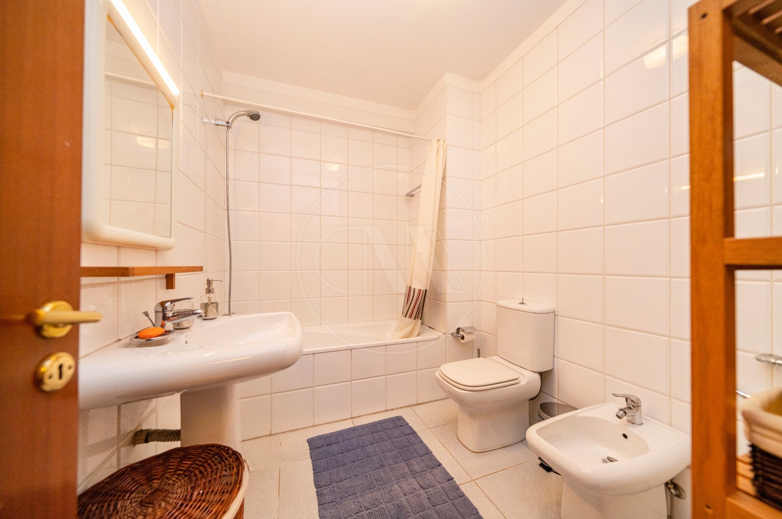 Apartamento T2 para Venda em Nogueiró e Tenões, Braga, Braga - Casa de banho (Imagem 1)