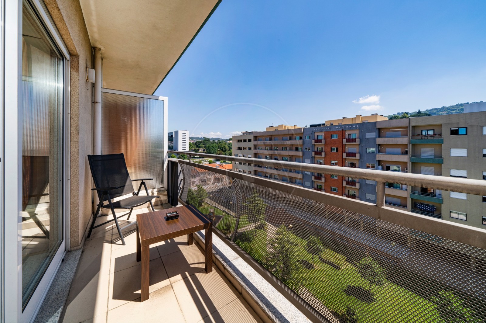 Apartamento T2 para Venda em Nogueiró e Tenões, Braga, Braga - Varanda (Imagem 1)