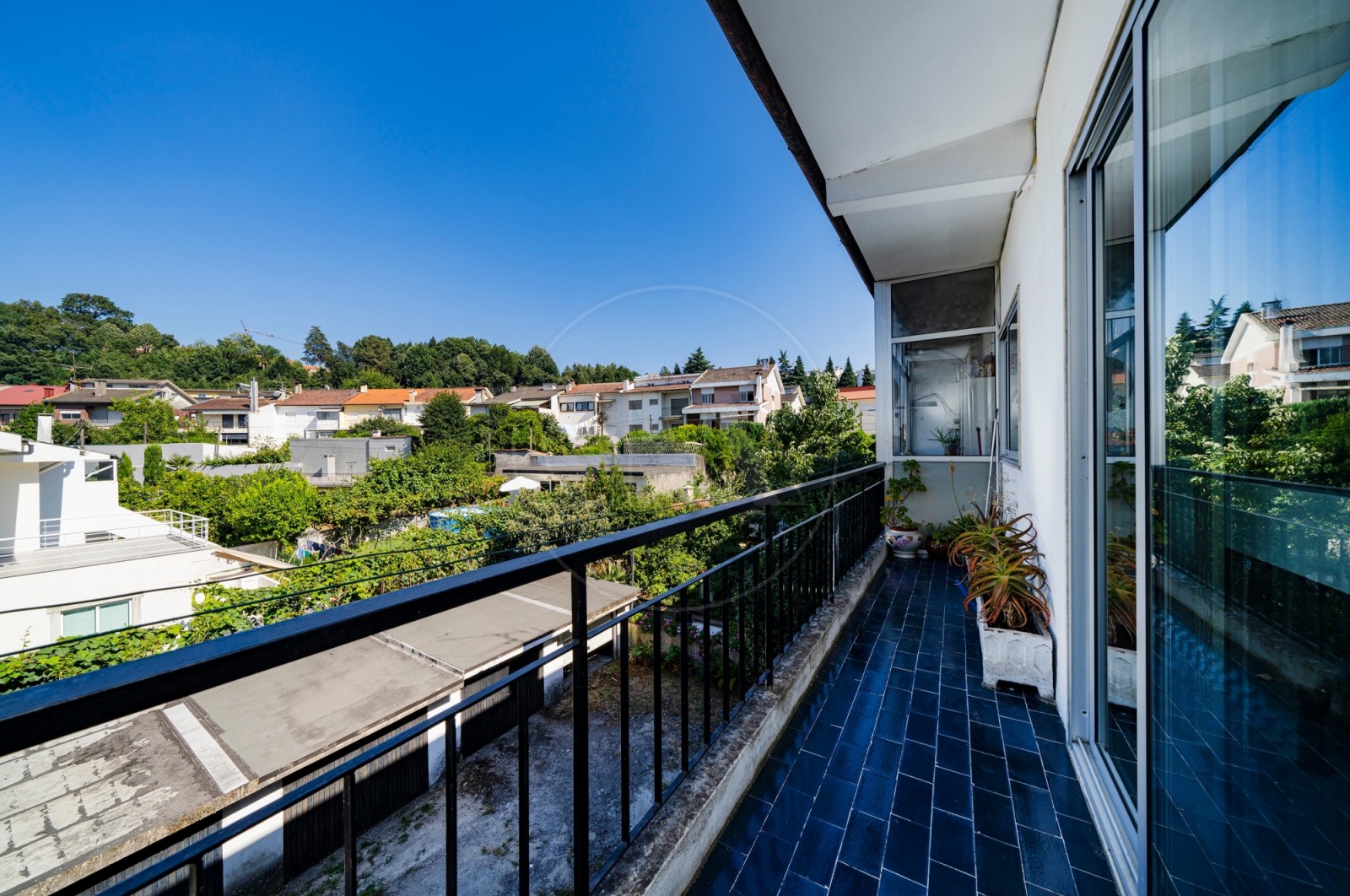 Apartamento T3+1 para Venda em Braga (São José de São Lázaro e São João do Souto), Braga, Braga - Varanda (Imagem 1)