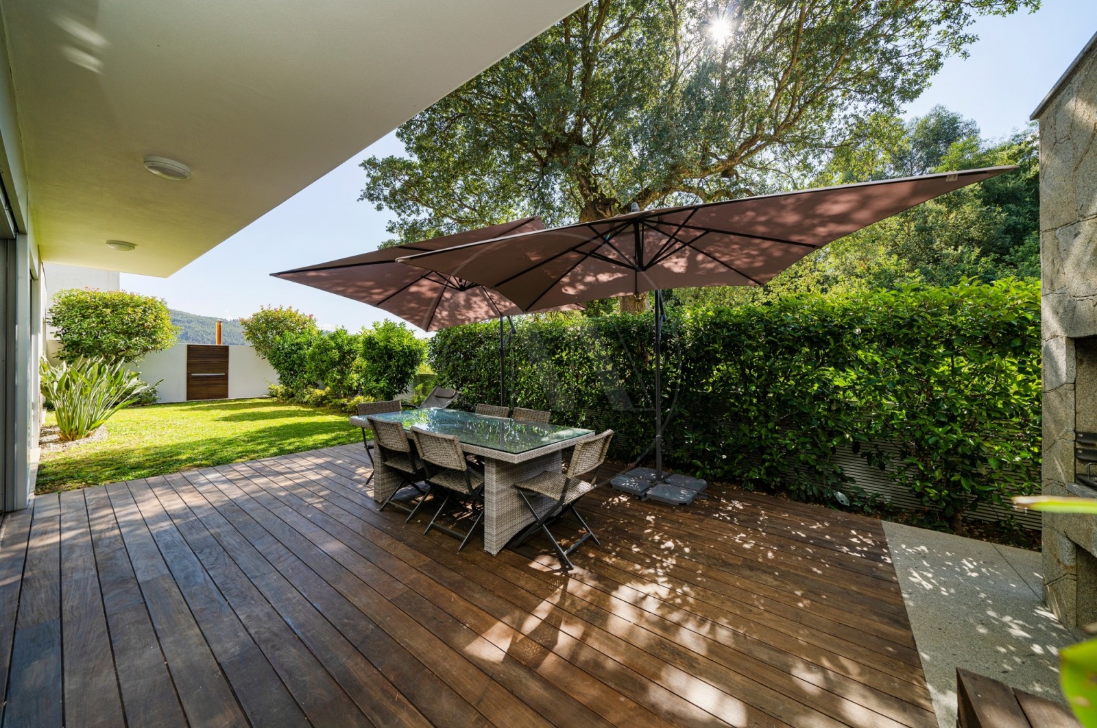 Moradia T4 para Venda em Morreira e Trandeiras, Braga, Braga - Terraço (Imagem 1)