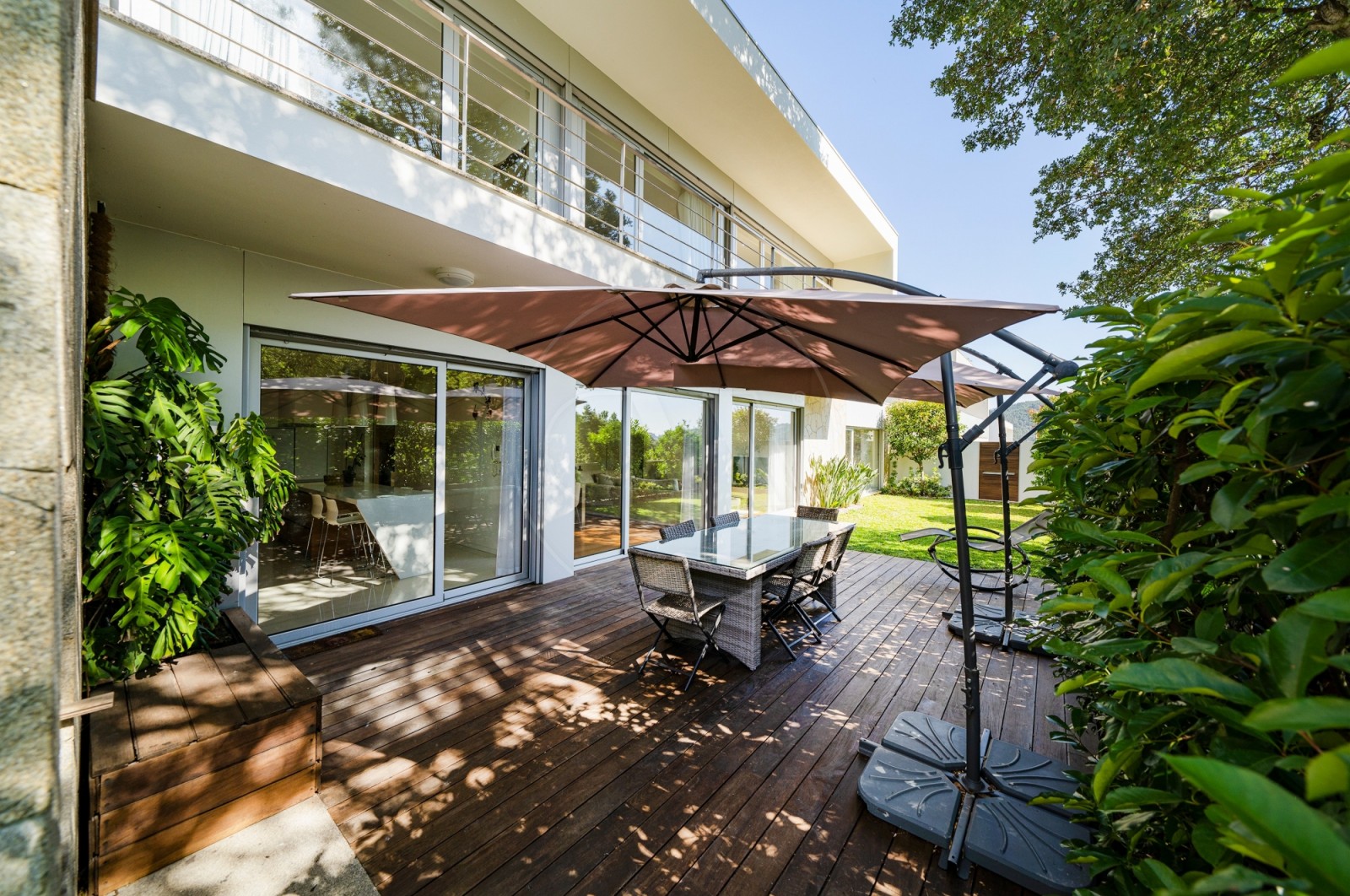 Moradia T4 para Venda em Morreira e Trandeiras, Braga, Braga - Terraço (Imagem 2)