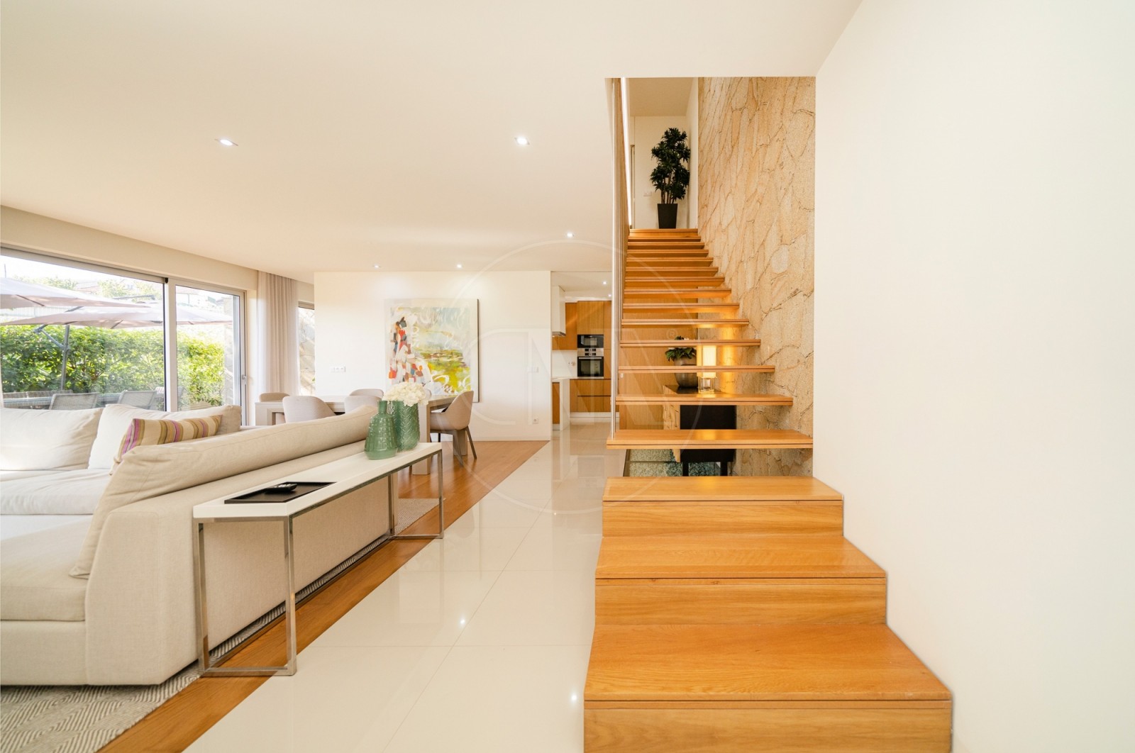 Moradia T4 para Venda em Morreira e Trandeiras, Braga, Braga - Hall de entrada (Imagem 4)