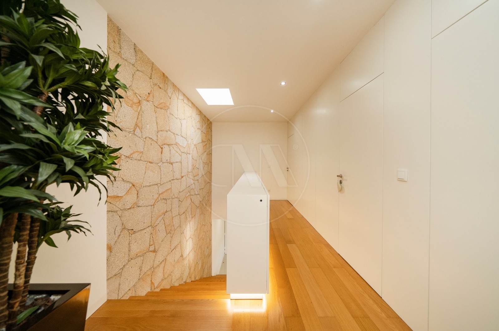 Moradia T4 para Venda em Morreira e Trandeiras, Braga, Braga - Corredor (Imagem 1)