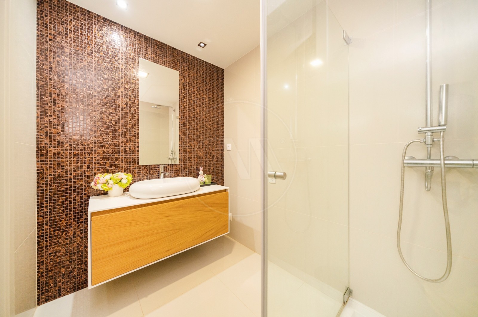 Moradia T4 para Venda em Morreira e Trandeiras, Braga, Braga - Casa de banho (Imagem 3)