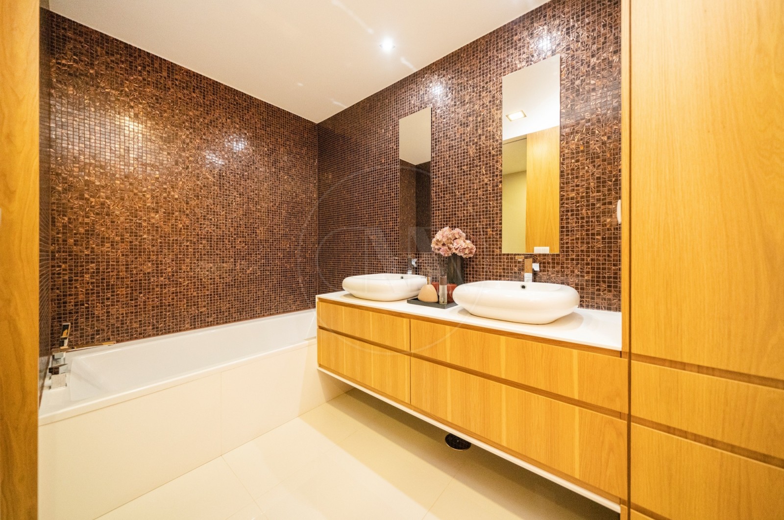 Moradia T4 para Venda em Morreira e Trandeiras, Braga, Braga - Casa de banho (Imagem 4)