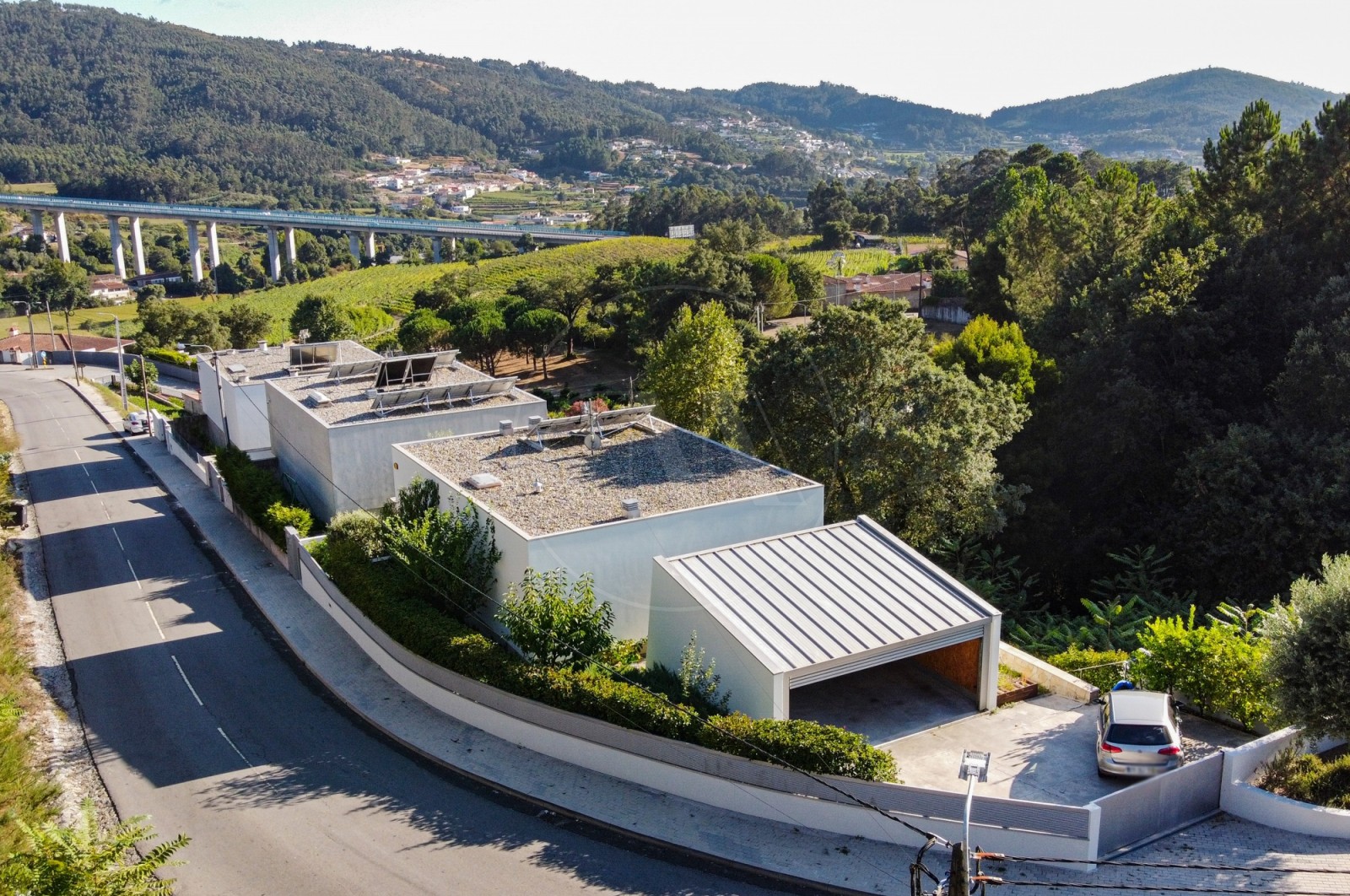 Moradia T4 para Venda em Morreira e Trandeiras, Braga, Braga - Fachada (Imagem 6)