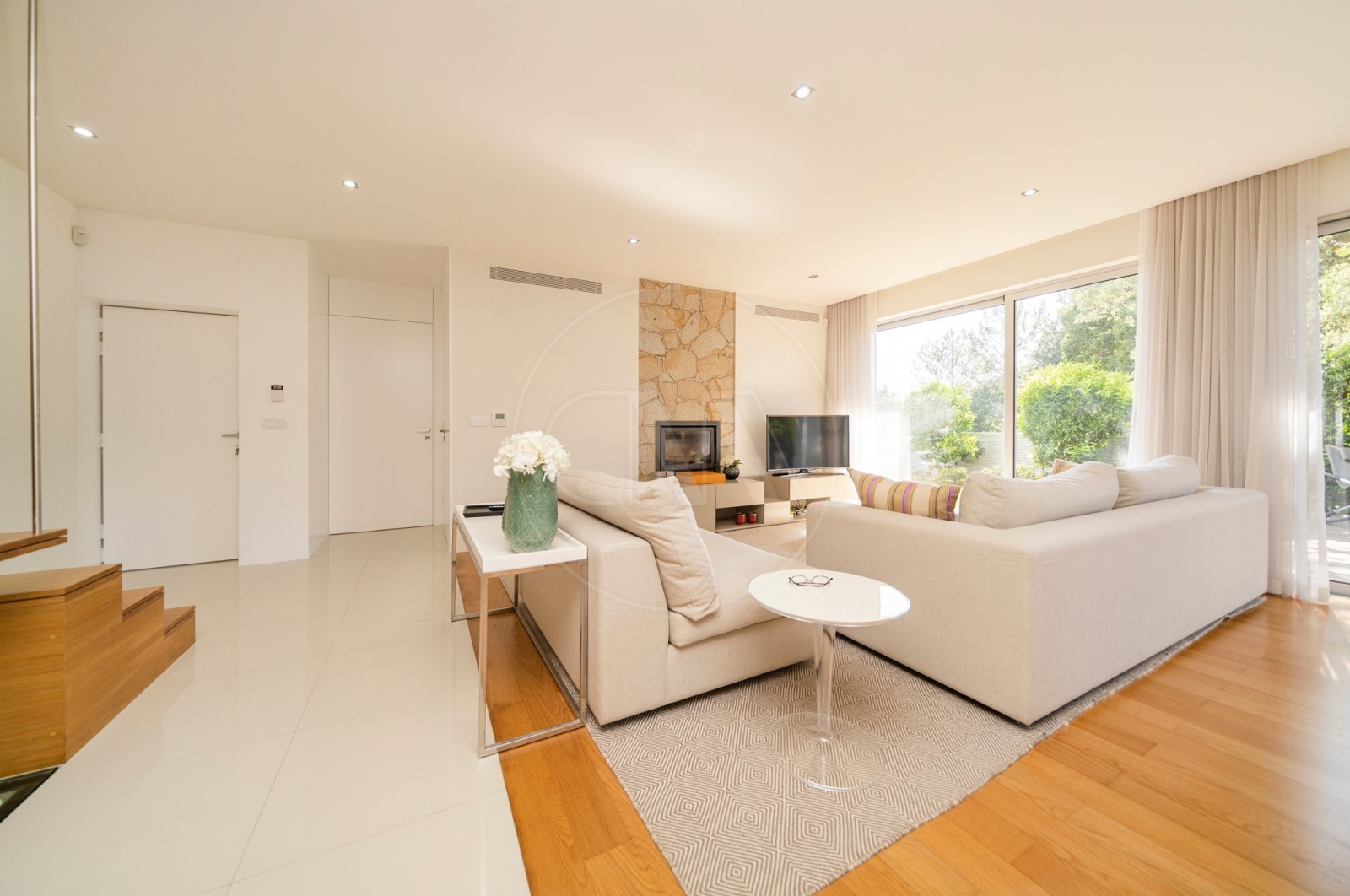 Moradia T4 para Venda em Morreira e Trandeiras, Braga, Braga - Sala (Imagem 2)