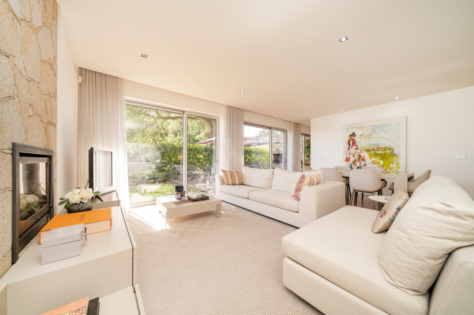 Moradia T4 para Venda em Morreira e Trandeiras, Braga, Braga - Sala (Imagem 4)