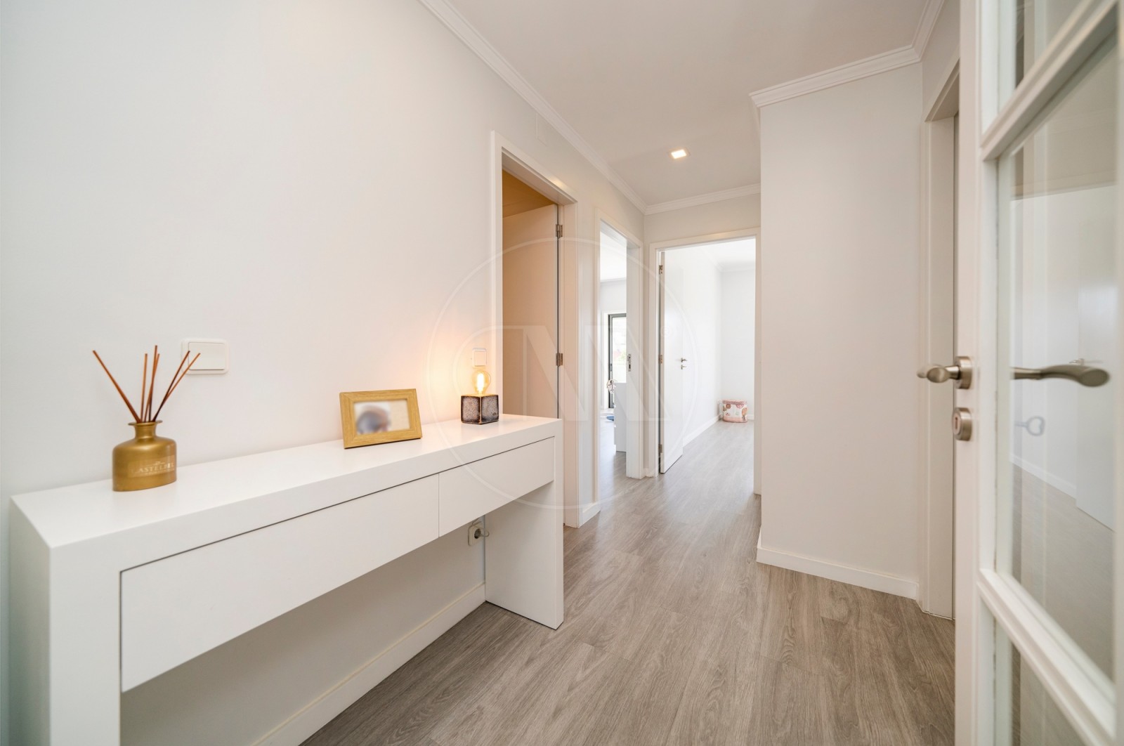 Apartment T3 for Buy in Nogueiró e Tenões, Braga, Braga - Corredor (Imagem 1)